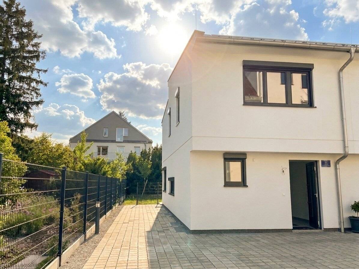 Ruhelage nahe Marchfeldkanal! Gute Anbindung! Photovoltaikanlage! Provisionsfrei für den Käufer!