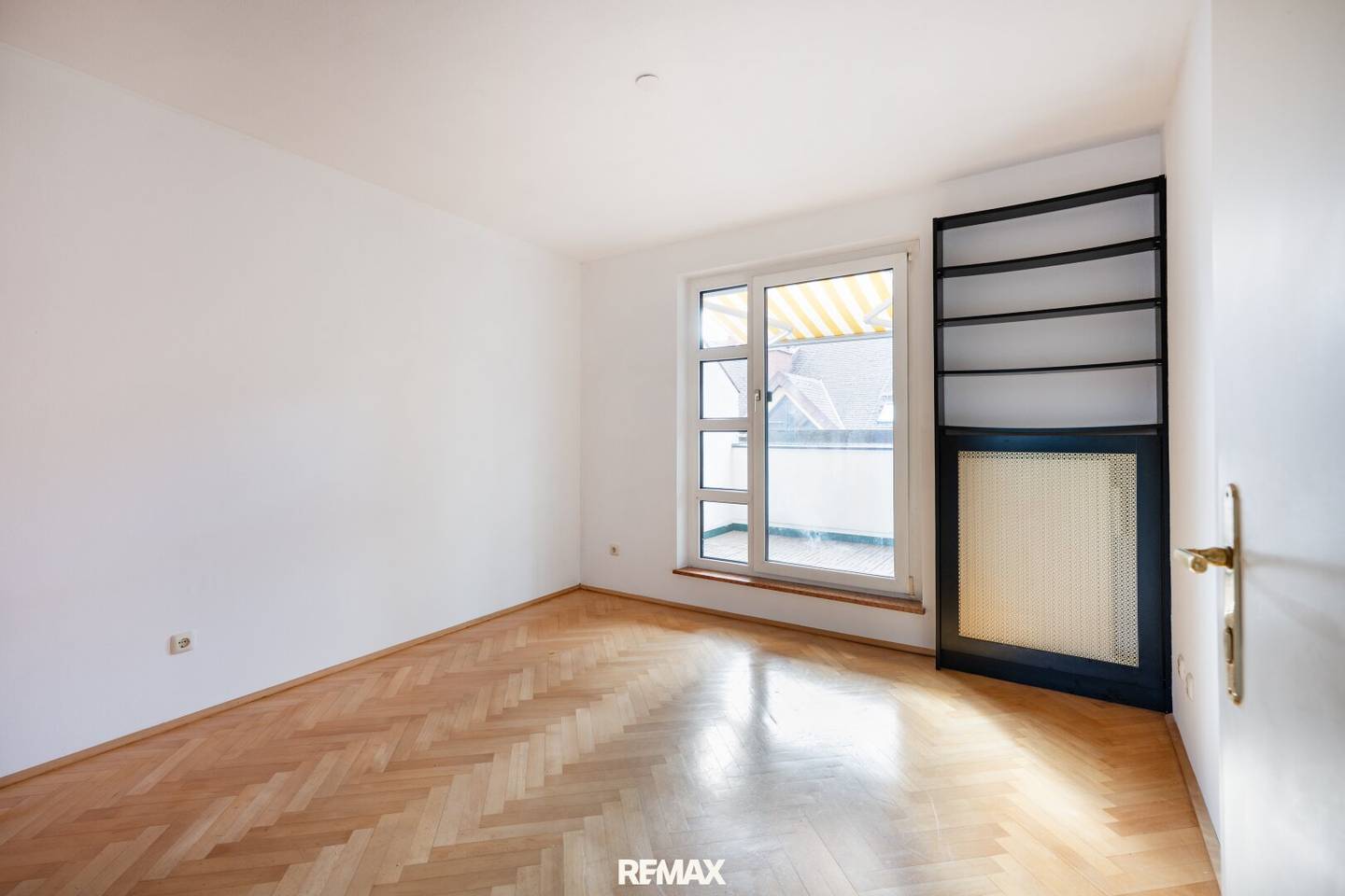 Bright 3-room apartment with two balconies in Salzburg-Riedenburg