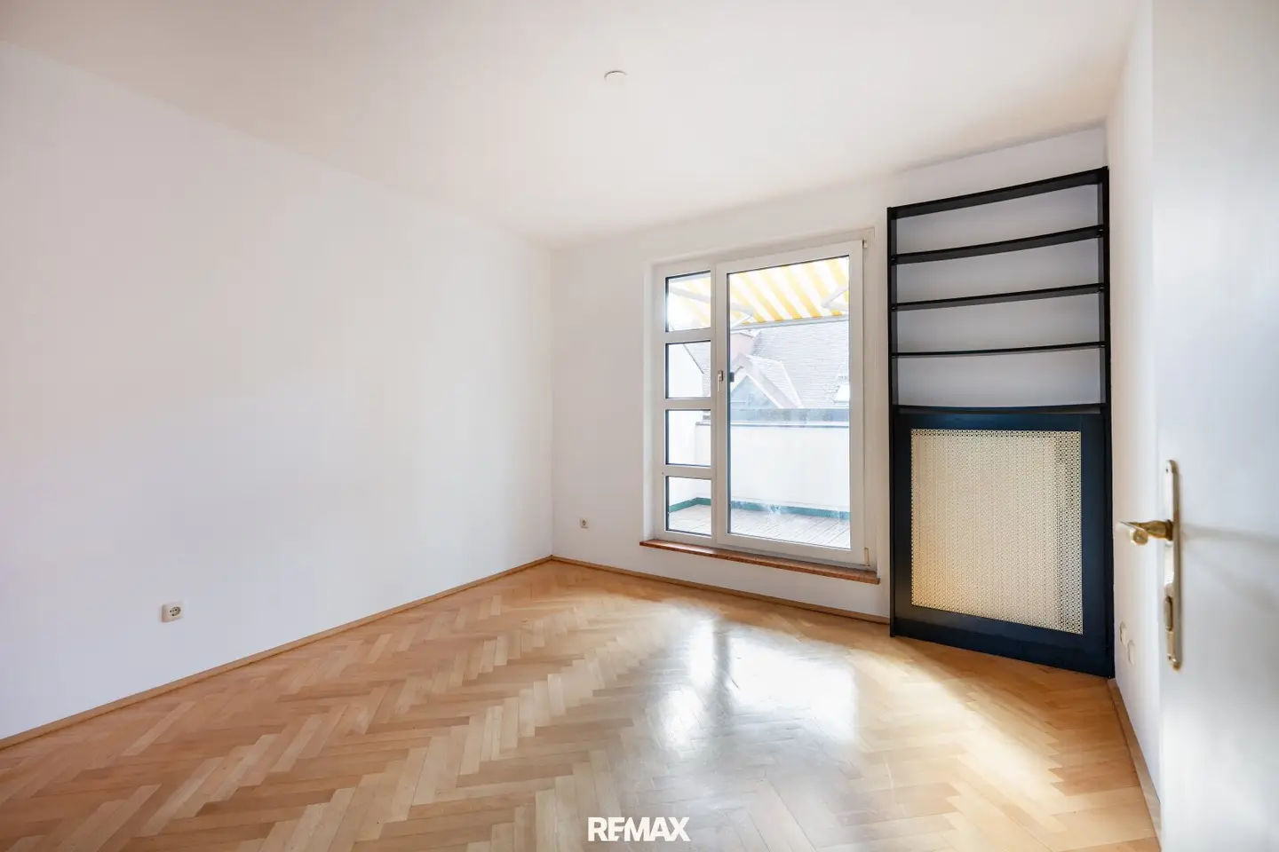 Bright 3-room apartment with two balconies in Salzburg-Riedenburg