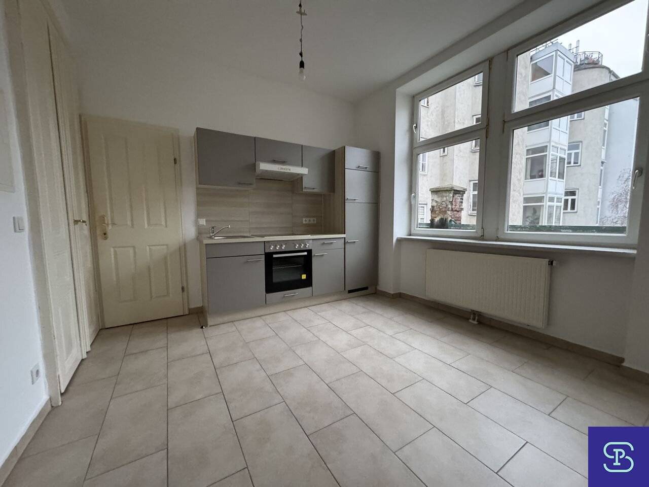 Commission-free: Courtyard-facing 17 m² mini studio with fitted kitchen - 1150 Vienna
