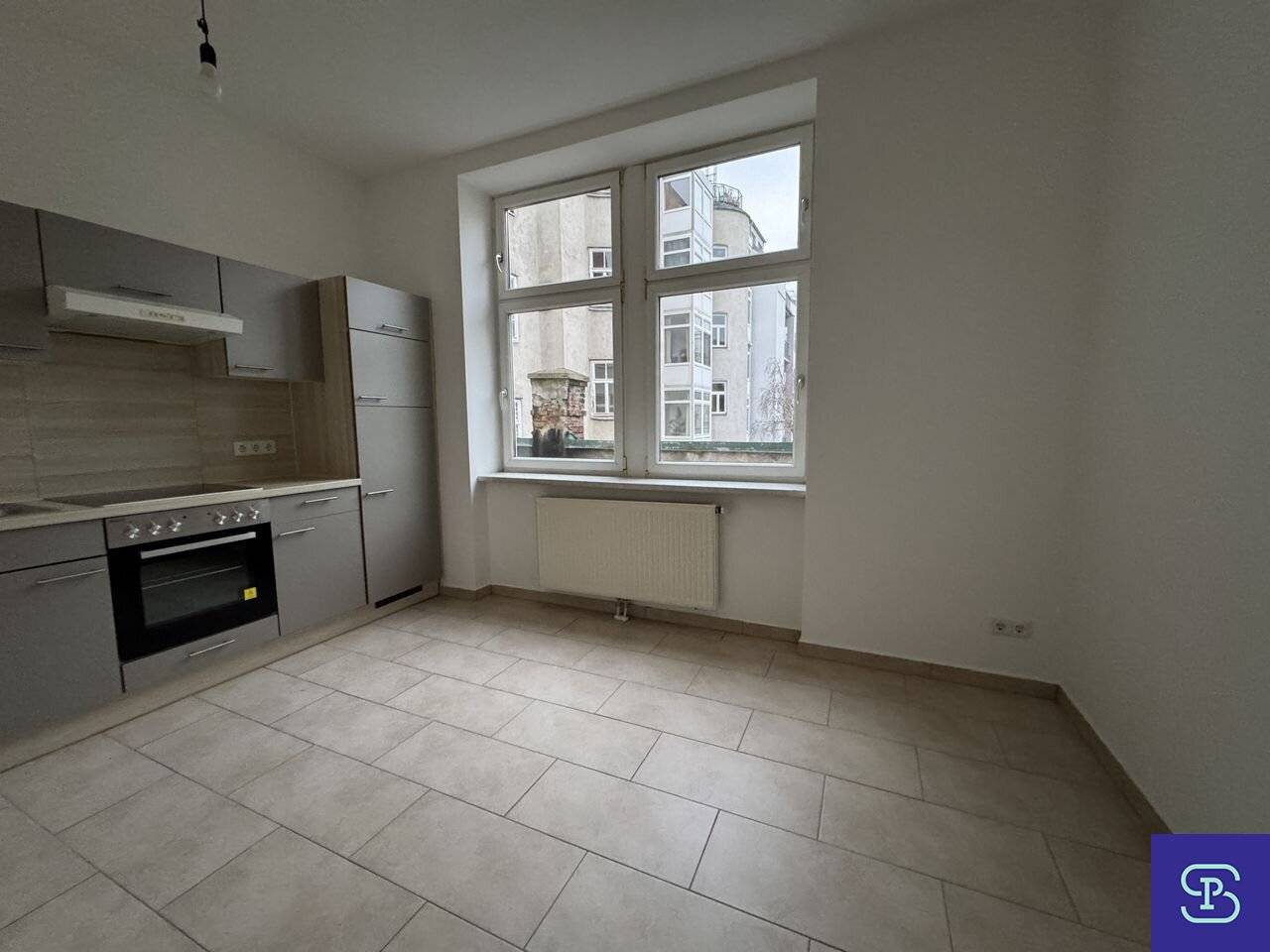 Commission-free: Courtyard-facing 17 m² mini studio with fitted kitchen - 1150 Vienna