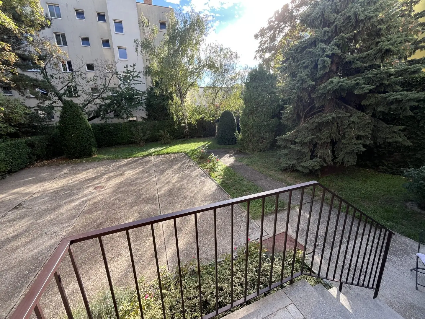 Spacious family apartment with loggia near the Old Danube