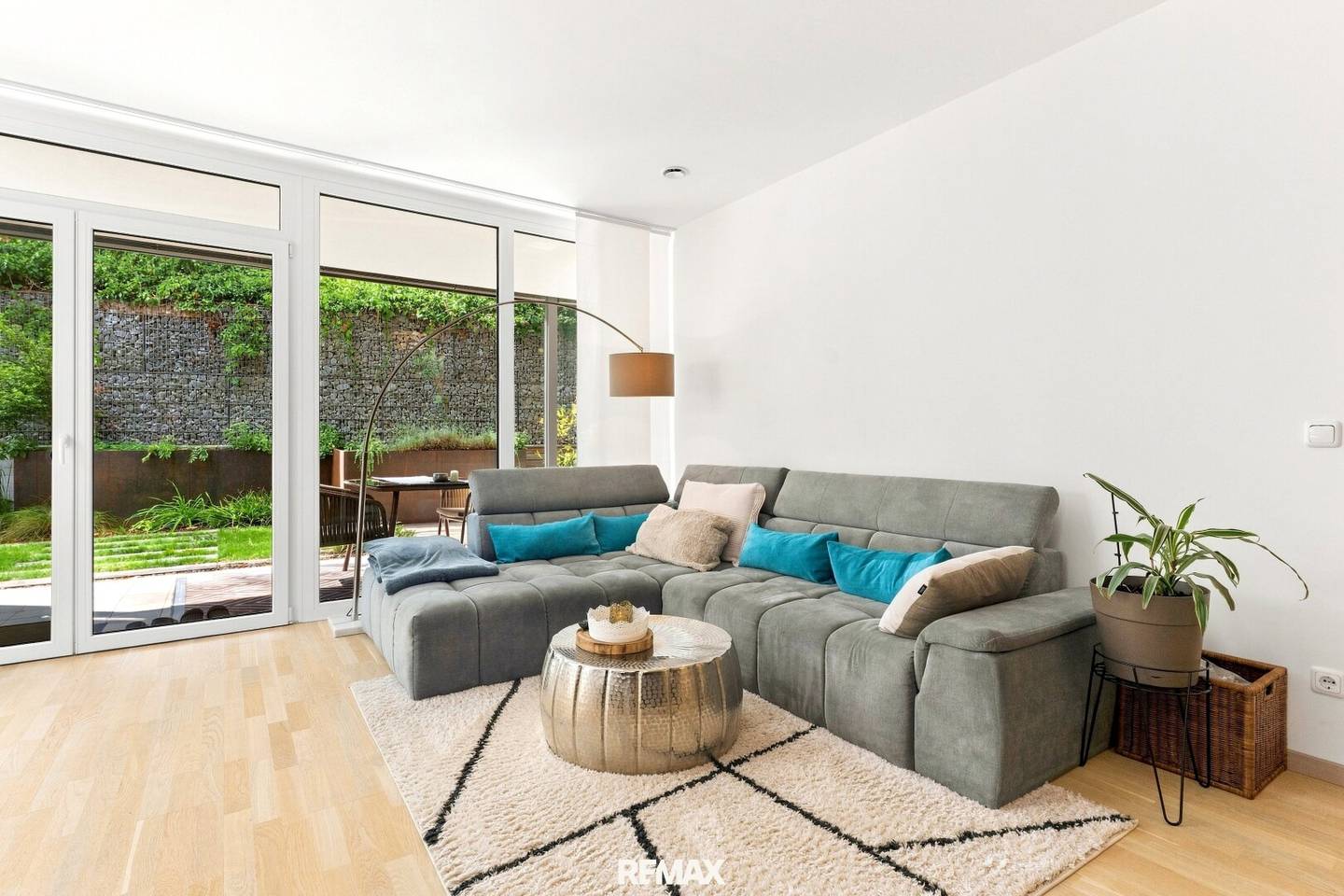 Living with garden and short distances – barrier-free 3-room apartment near the town square