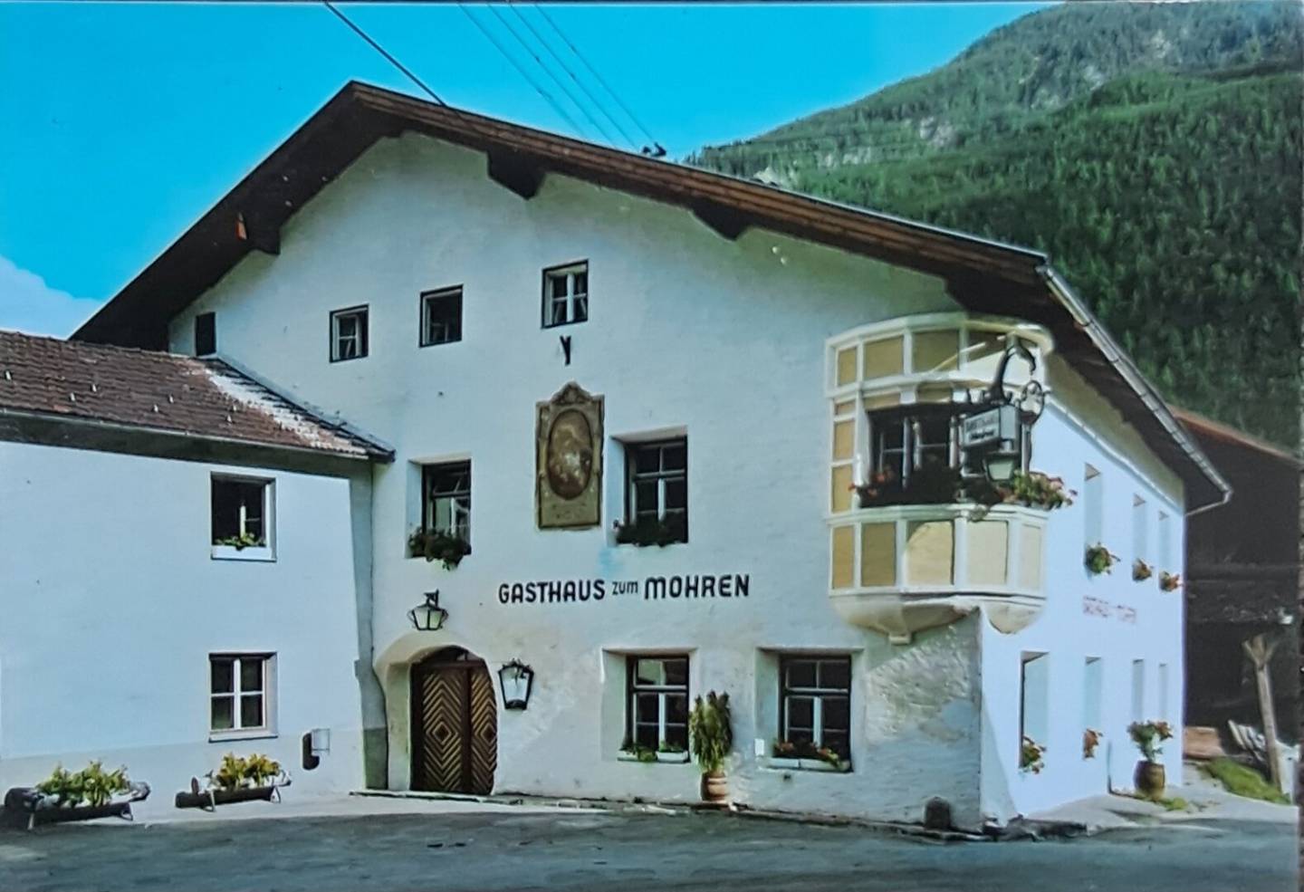 Exclusive property offer: Historic jewel "Gasthaus" in the heart of Pfunds - Tradition meets modern living