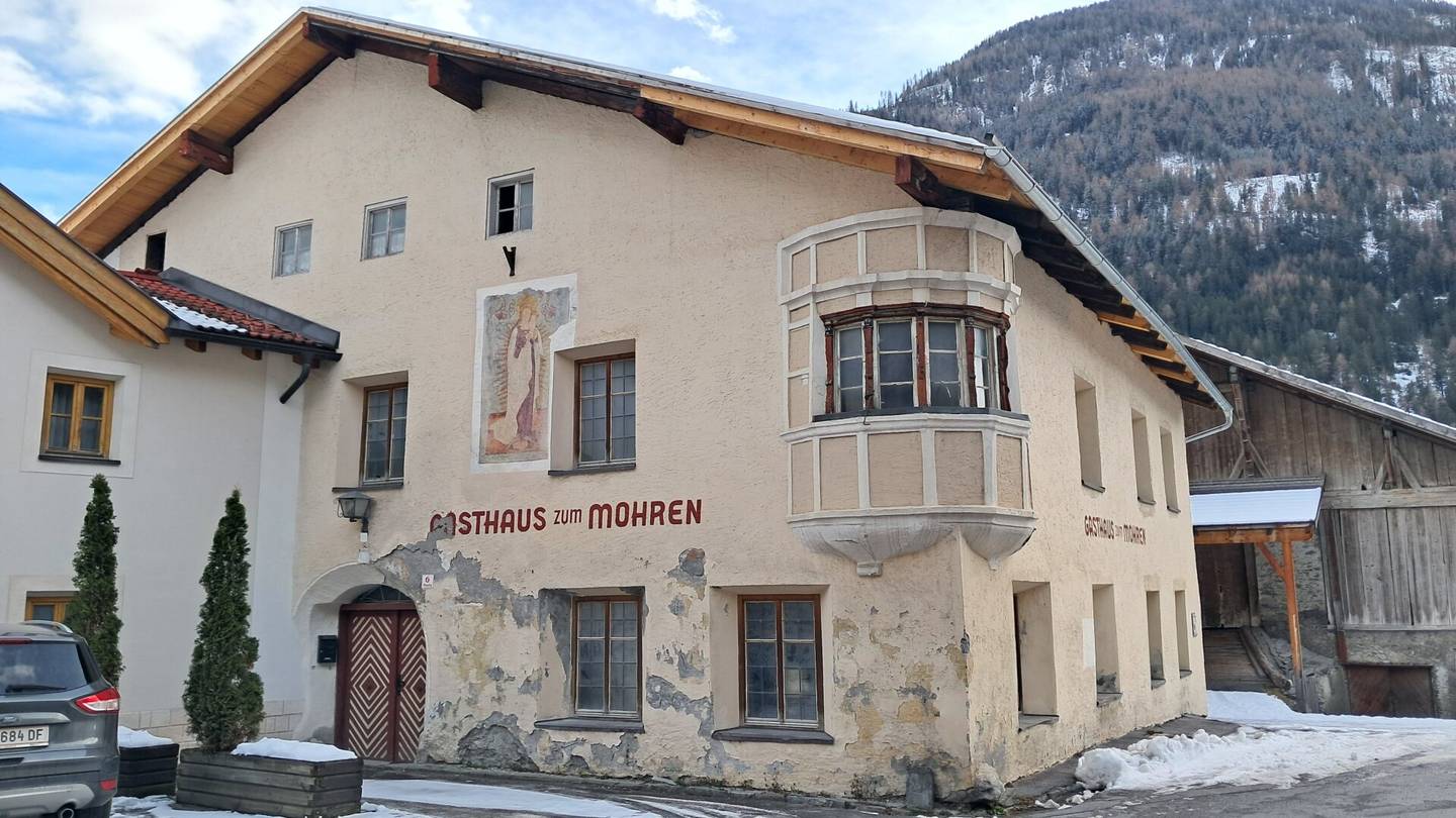 Exclusive property offer: Historic jewel "Gasthaus" in the heart of Pfunds - Tradition meets modern living