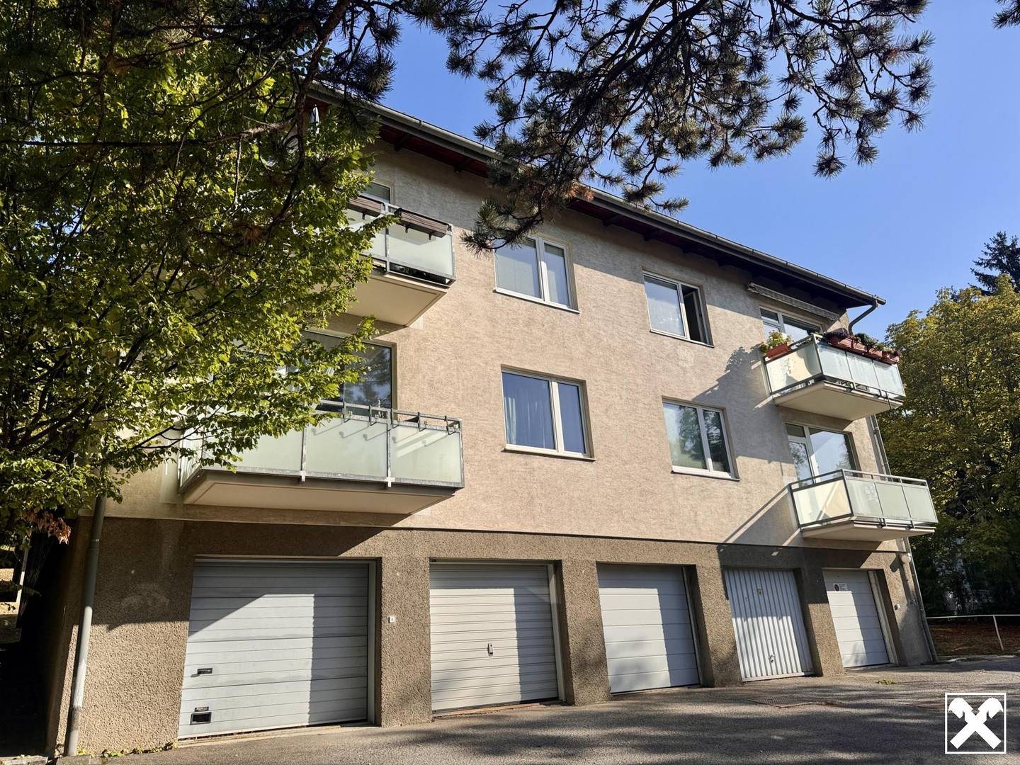 Sonnige Wohnung mit Balkon in grüner Ruhelage