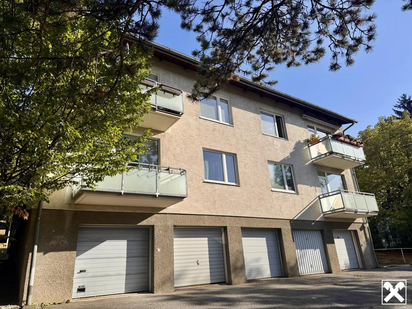 Sonnige Wohnung mit Balkon in grüner Ruhelage