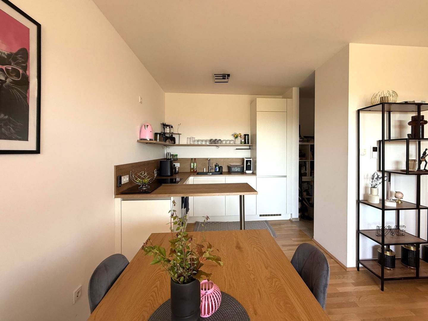 Bright apartment with terrace and underfloor heating