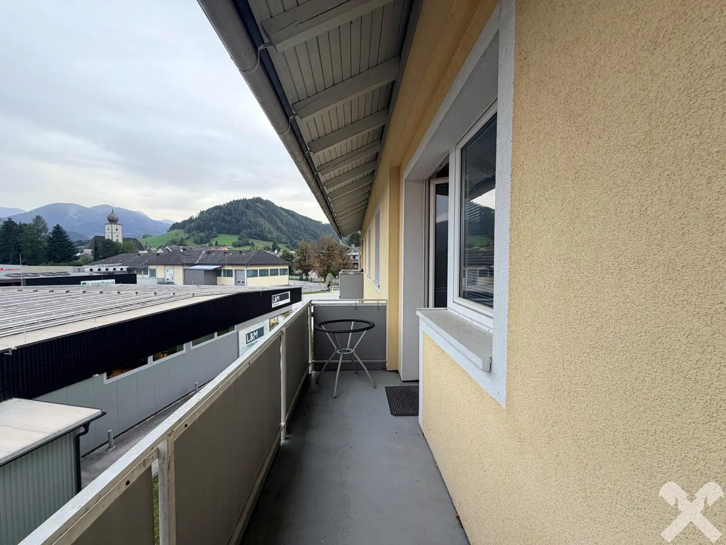 Lichtdurchflutete Wohnung mit Südbalkon und Grünblick