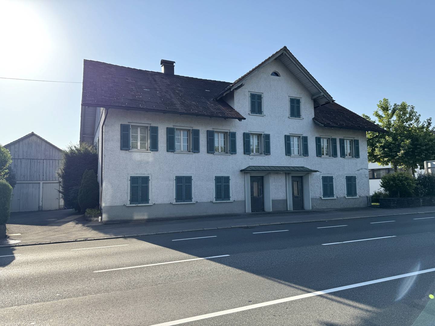 Sunny building plot with existing house near border Wohnung