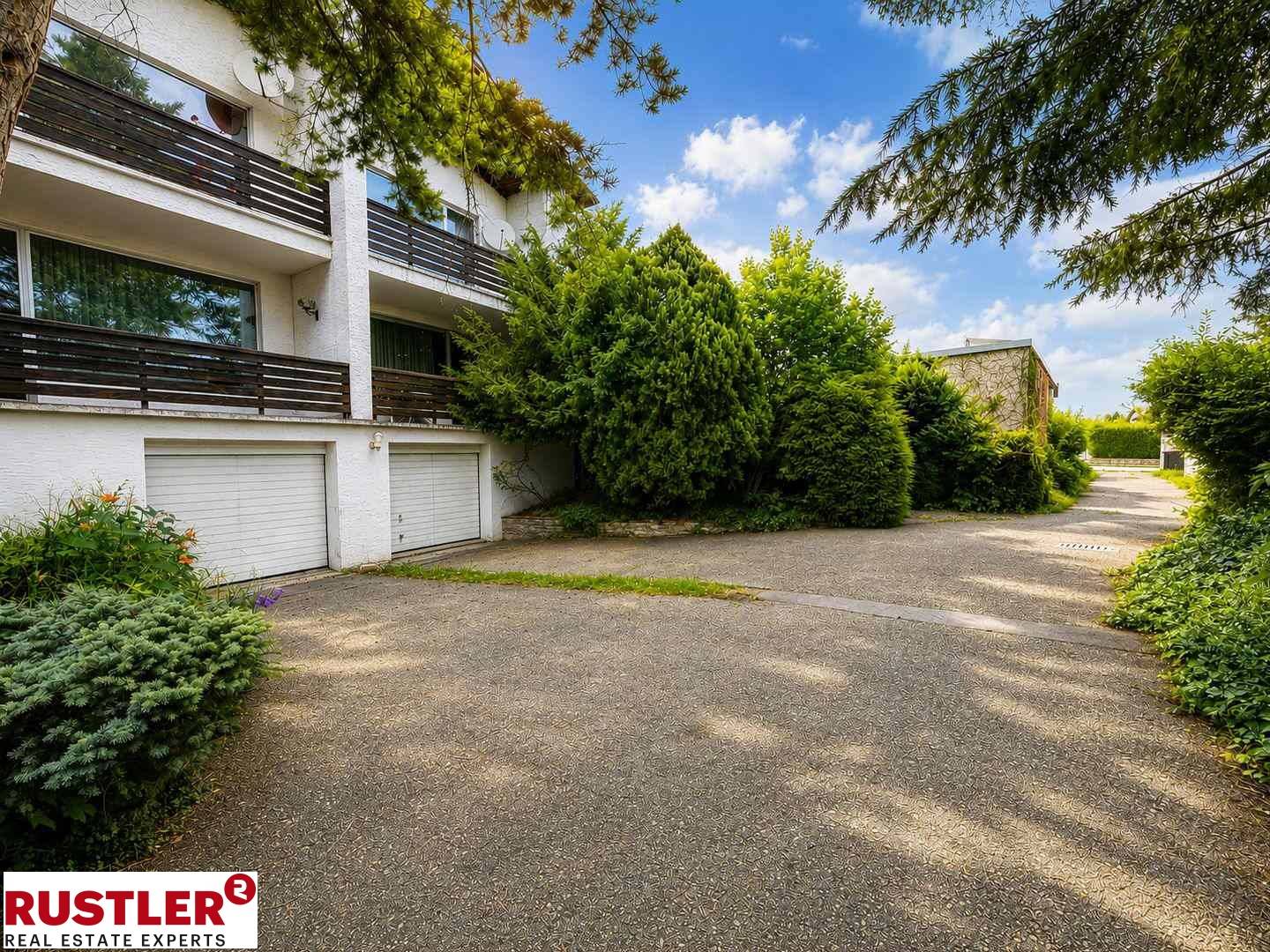 Anlegerwohnung im Doppelhaus mit südseitigen Loggien