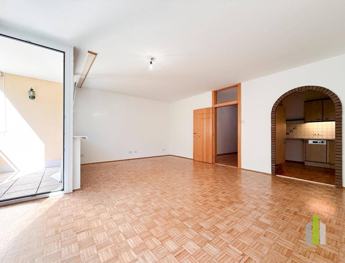 Helle Wohnung mit Loggia nahe Universität