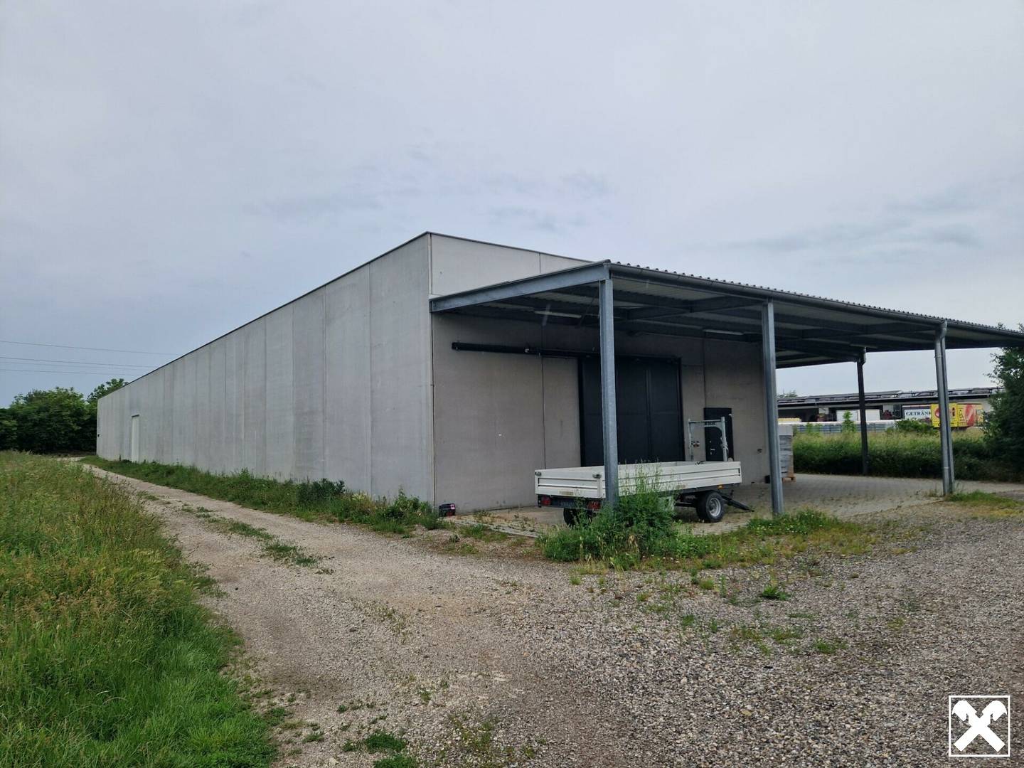RARITÄT: MODERNE WEINKELLEREI ZUR LANGFRISTIGEN MIETE