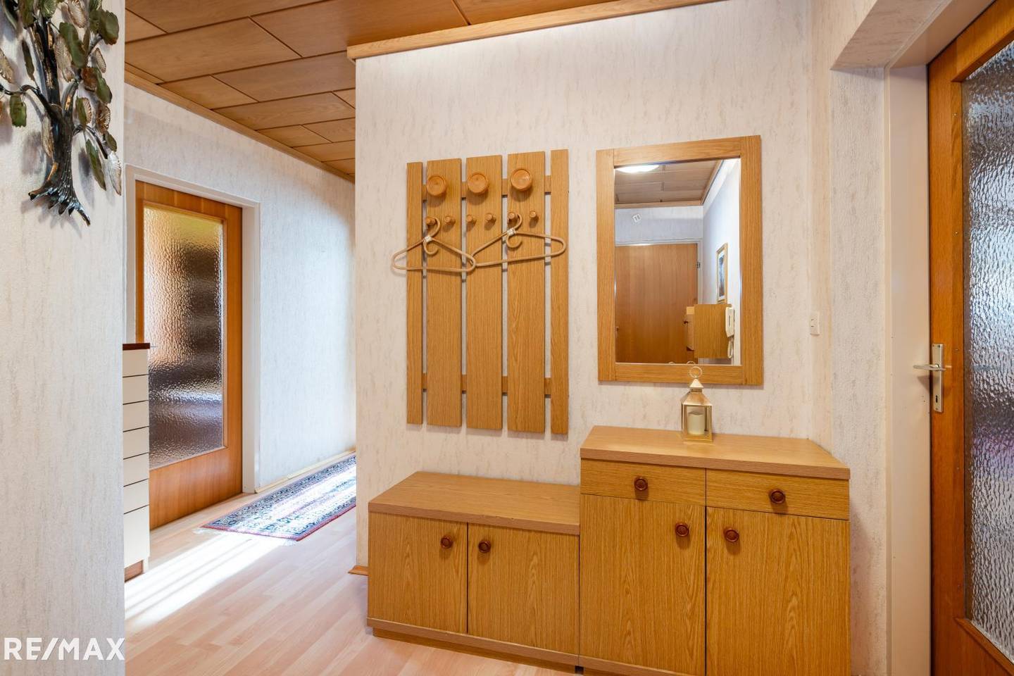 Bright apartment with green views near LKH