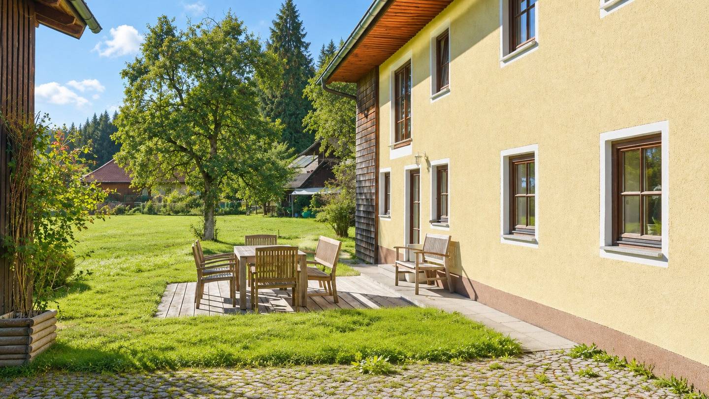 Space, tranquility and pure nature – A family house with private sauna and large plot