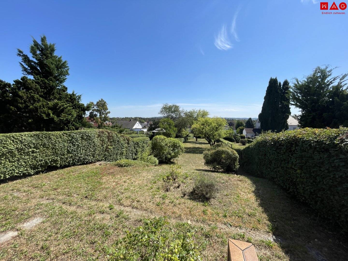 Terraced house with mountain view in quiet Linz location – your dream home with potential