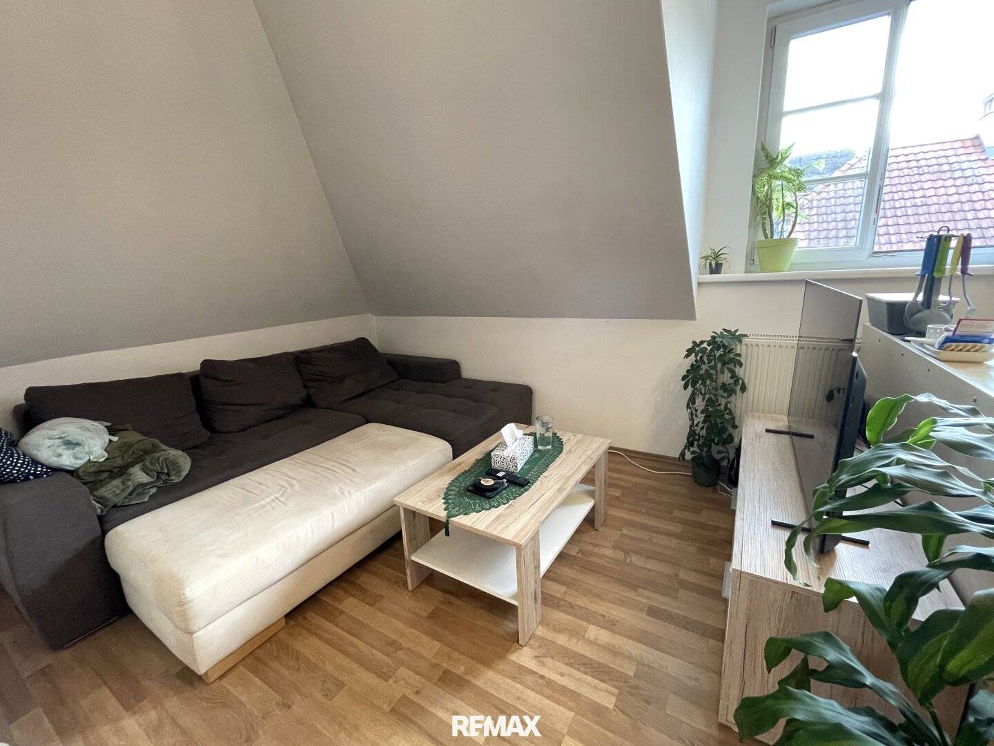 Top floor apartment in the town centre of Ulmerfeld