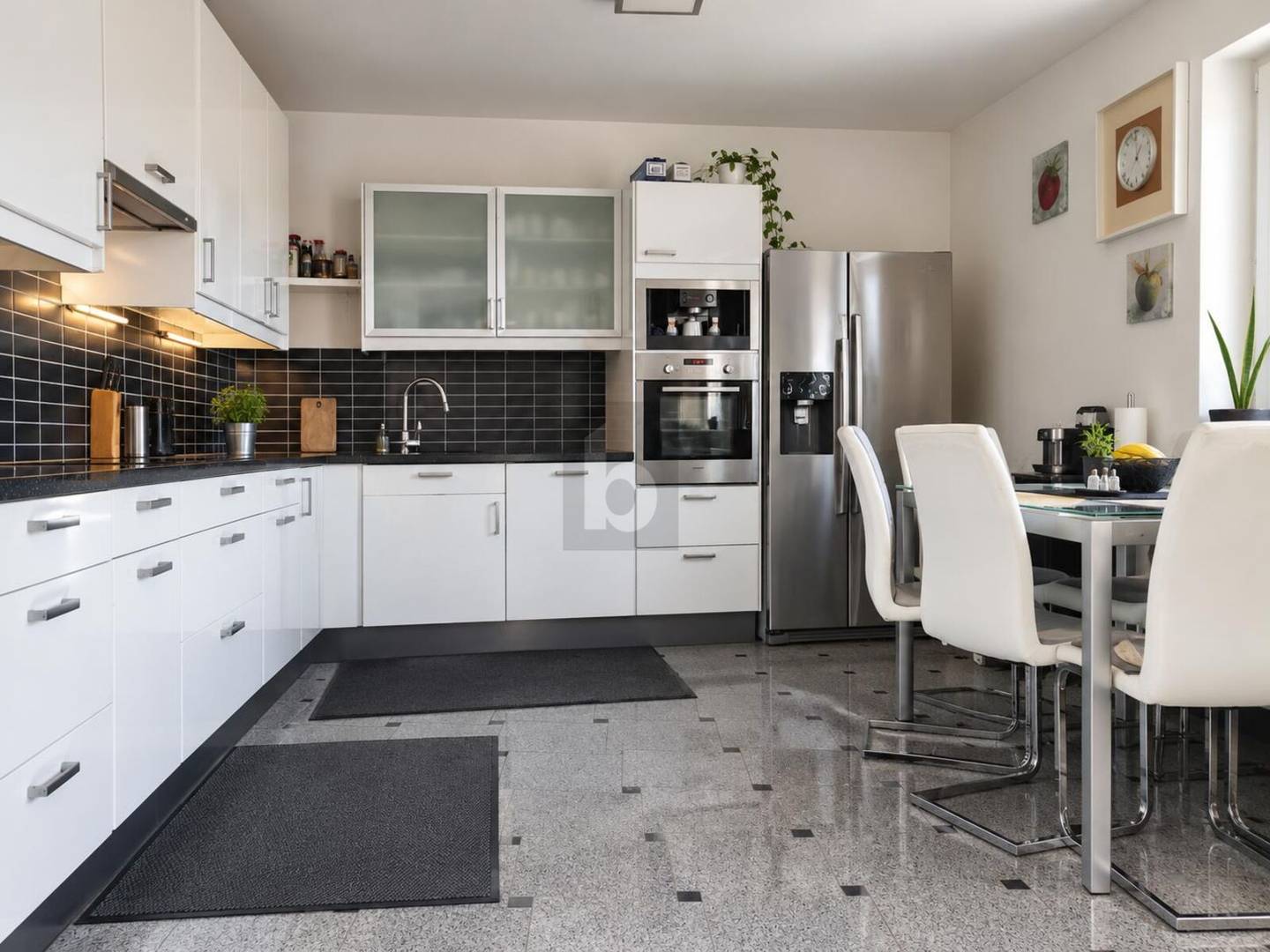 Family apartment with garden and fireplace near Donau Auen