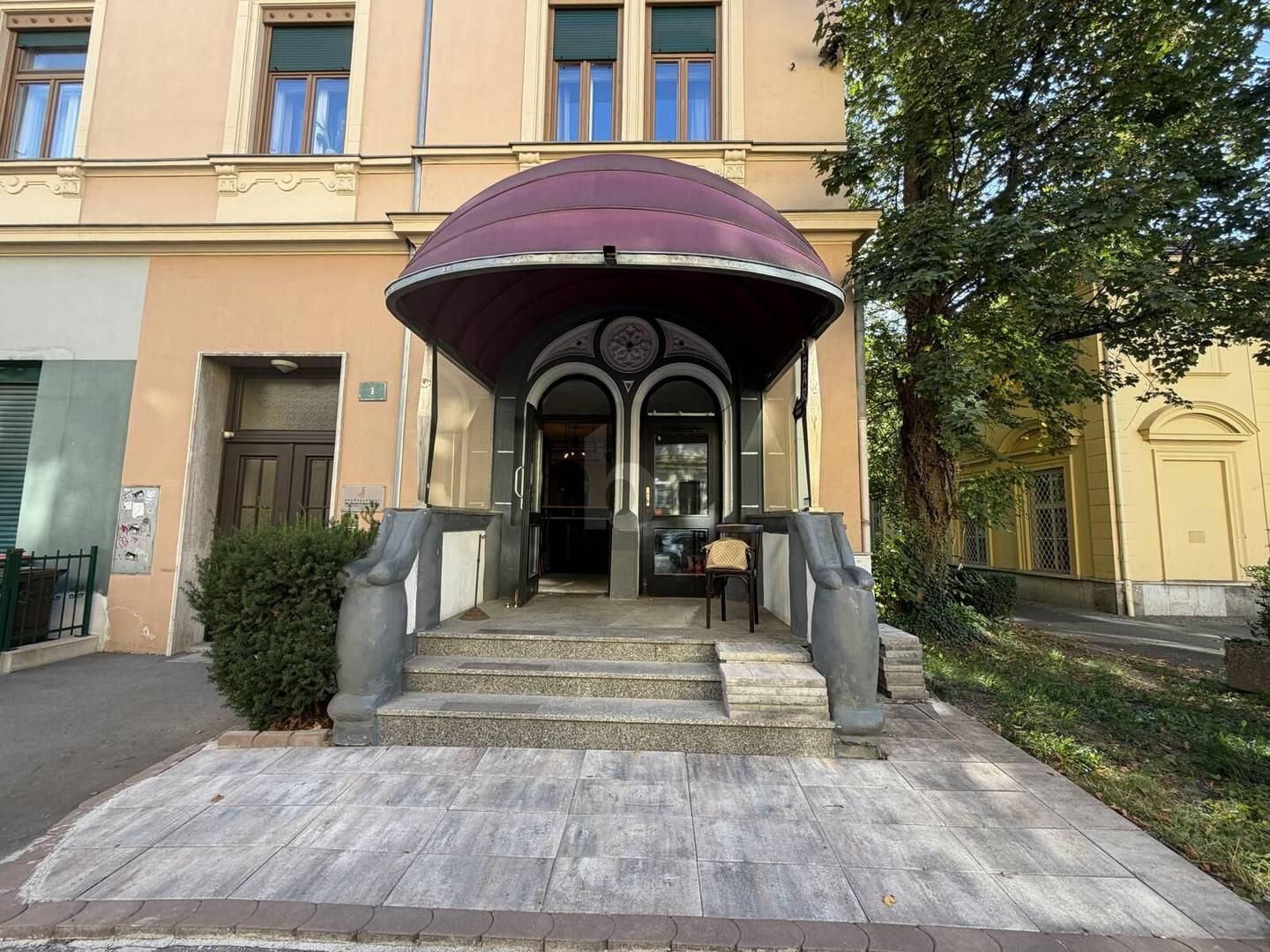 Investment apartment in university quarter with strong footfall and tenant prospect
