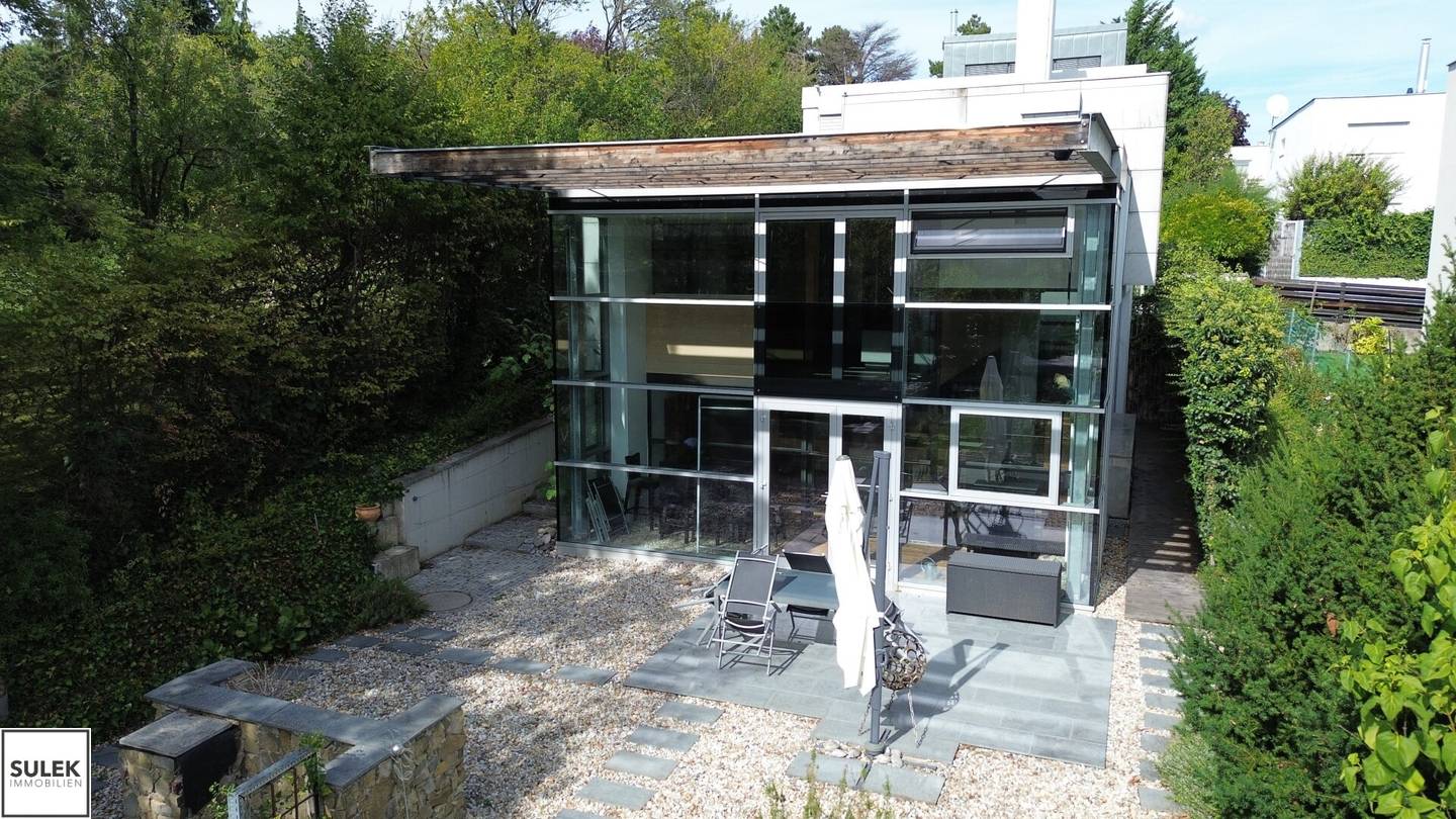 Mauer: Architect-designed house in absolute quiet location
