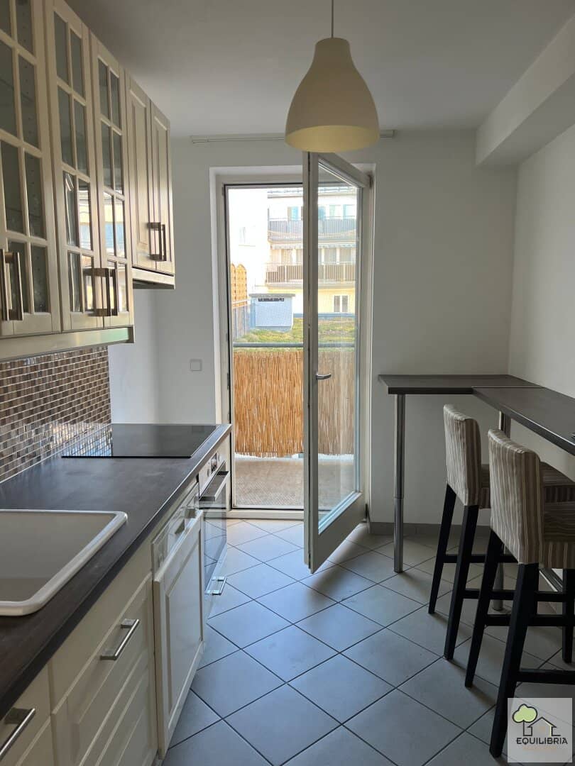 4-room apartment with balcony near Hugo-Wolf-Park - ideal for flatshares