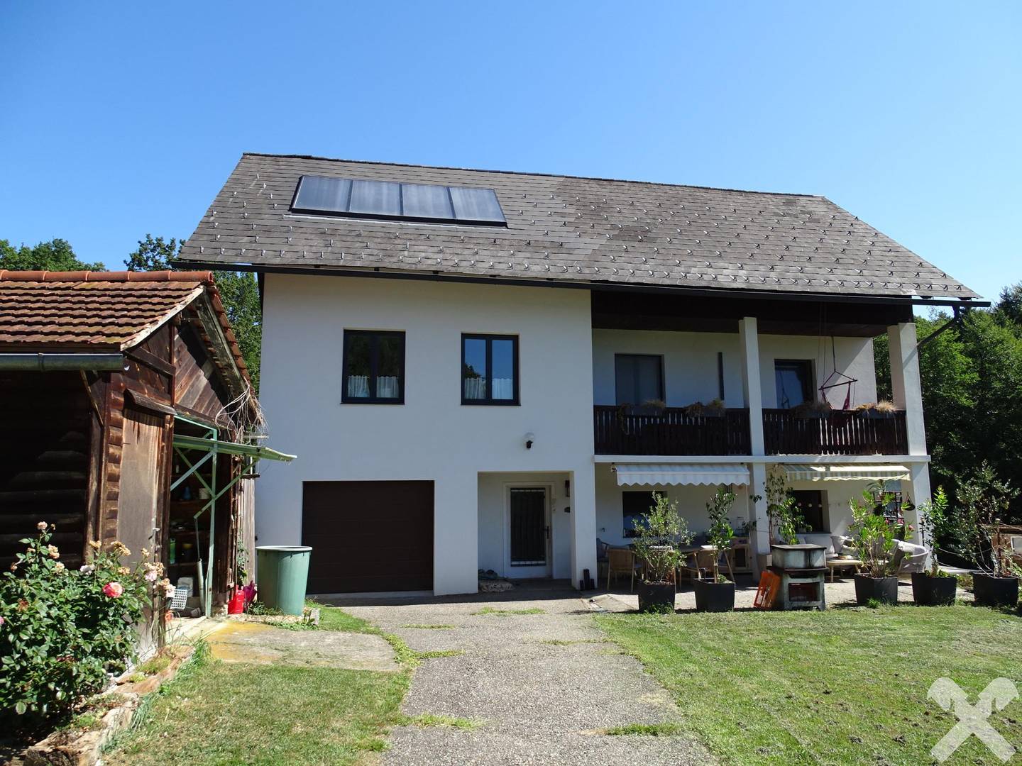 Pferdehof mit Wohnhaus familienwohnung in idyllischer Hofanlage