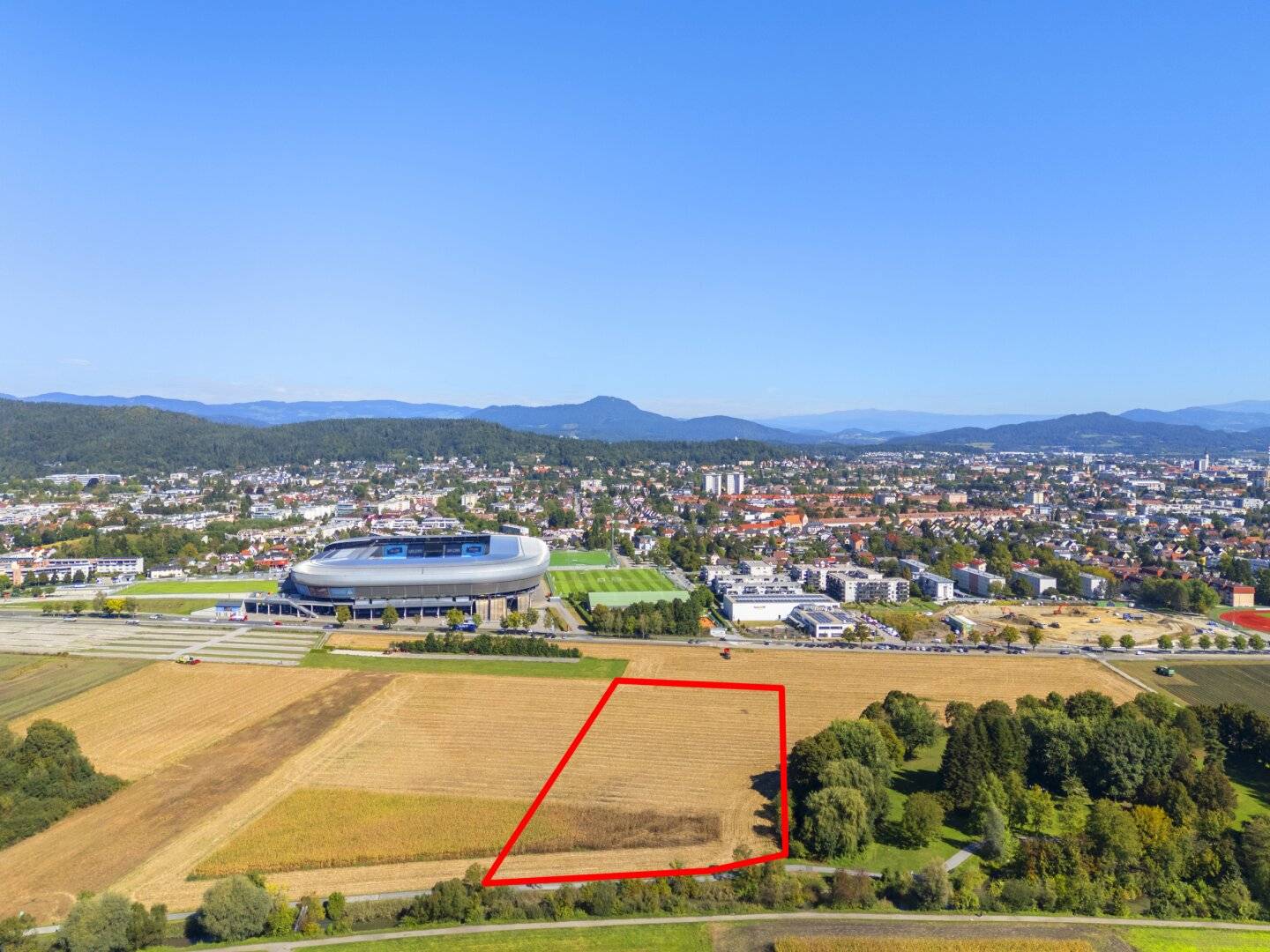 Agricultural land with 15,000m² in Waidmannsdorf - Near Football Stadium