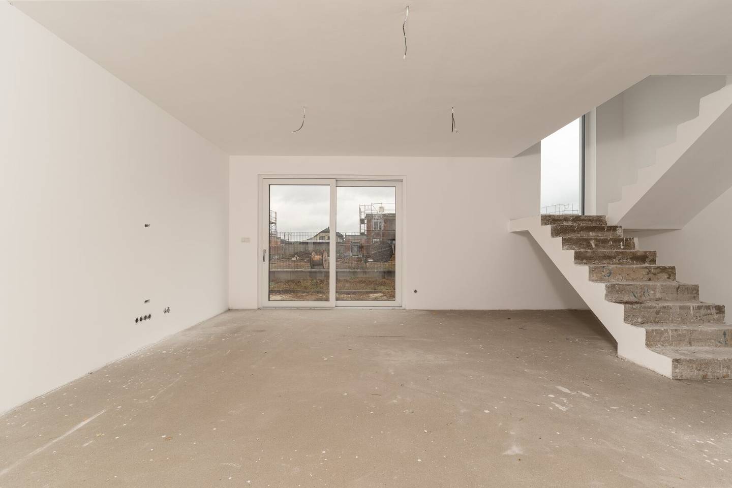 First occupancy, modern semi-detached house in Potzneusiedl