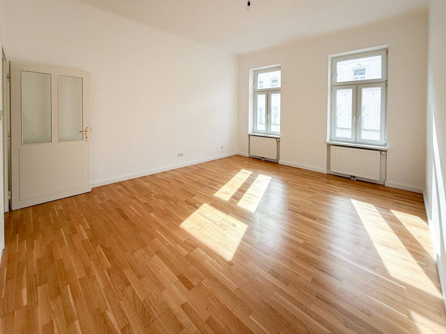 Sonnige Altbauwohnung in begehrter Wohnlage!