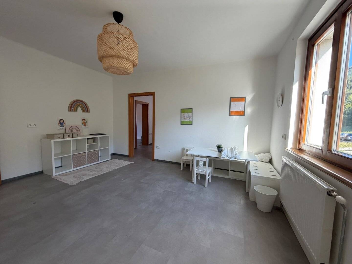 Renovated condominium with south-facing balcony on the 1st floor