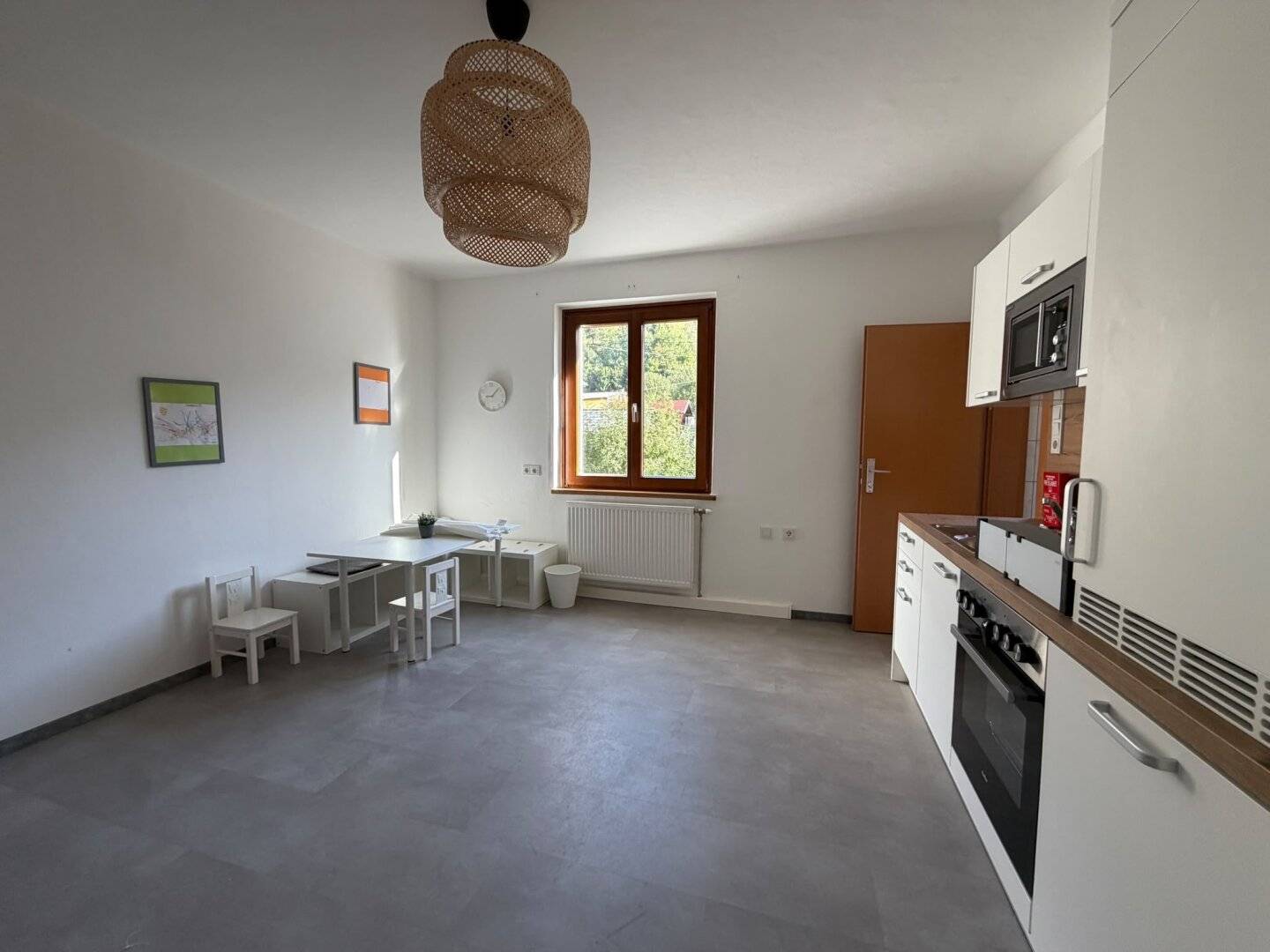 Renovated condominium with south-facing balcony on the 1st floor