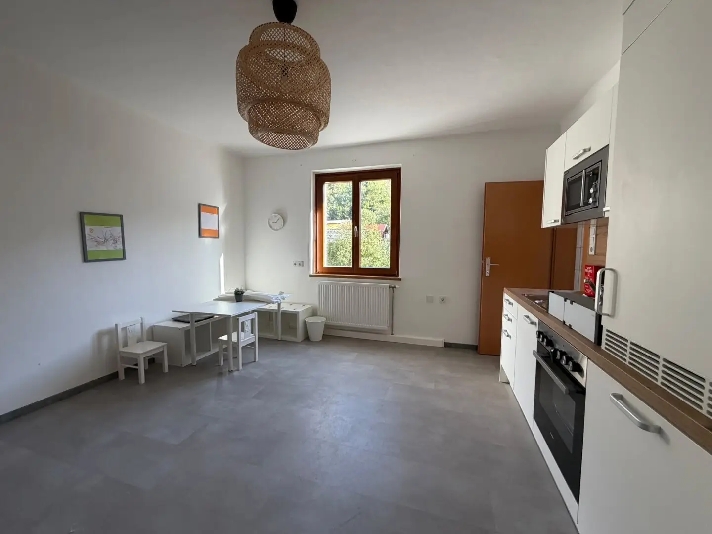 Renovated condominium with south-facing balcony on the 1st floor