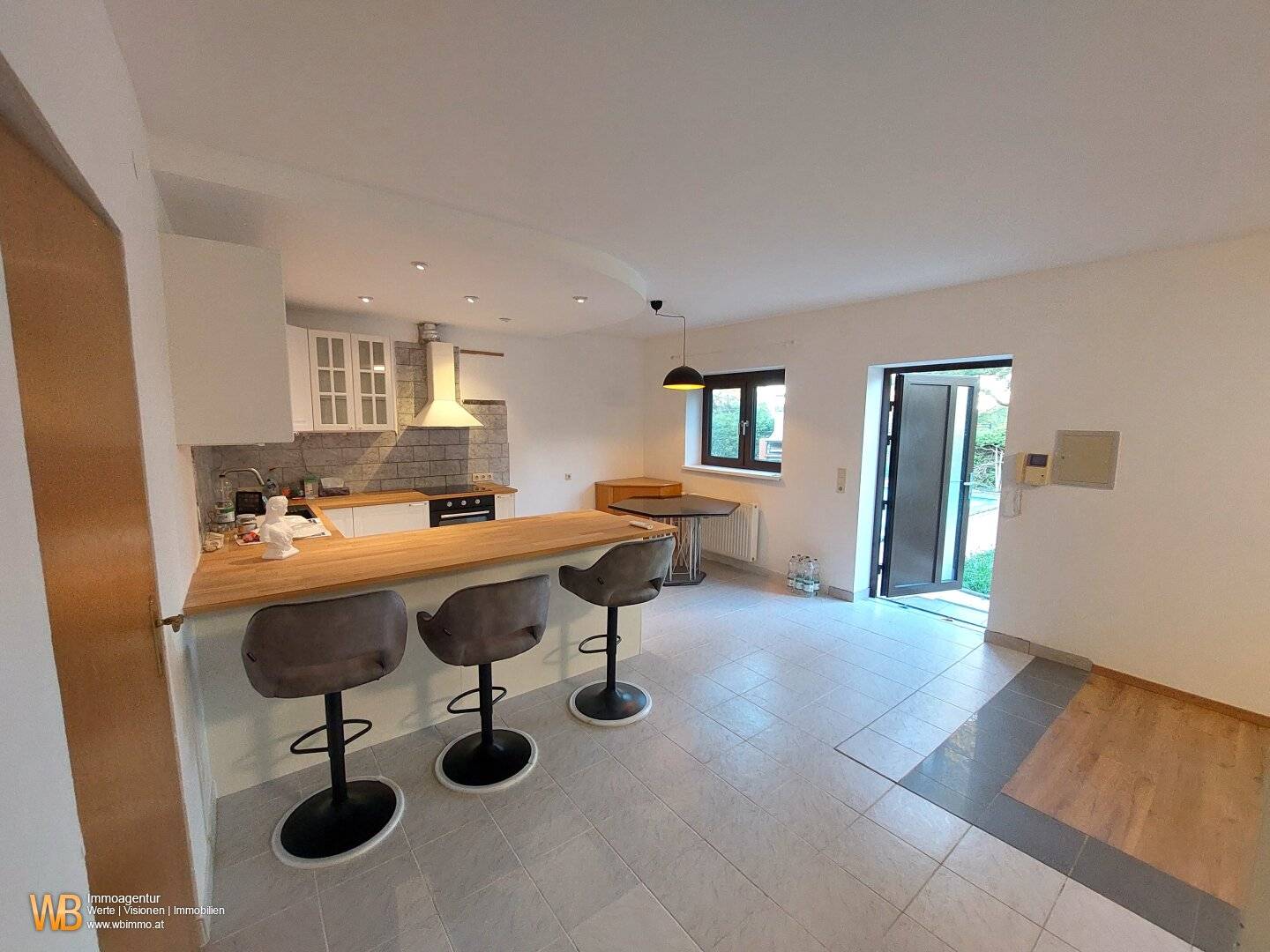 Single apartment Quiet location Garden Garage Pool optional