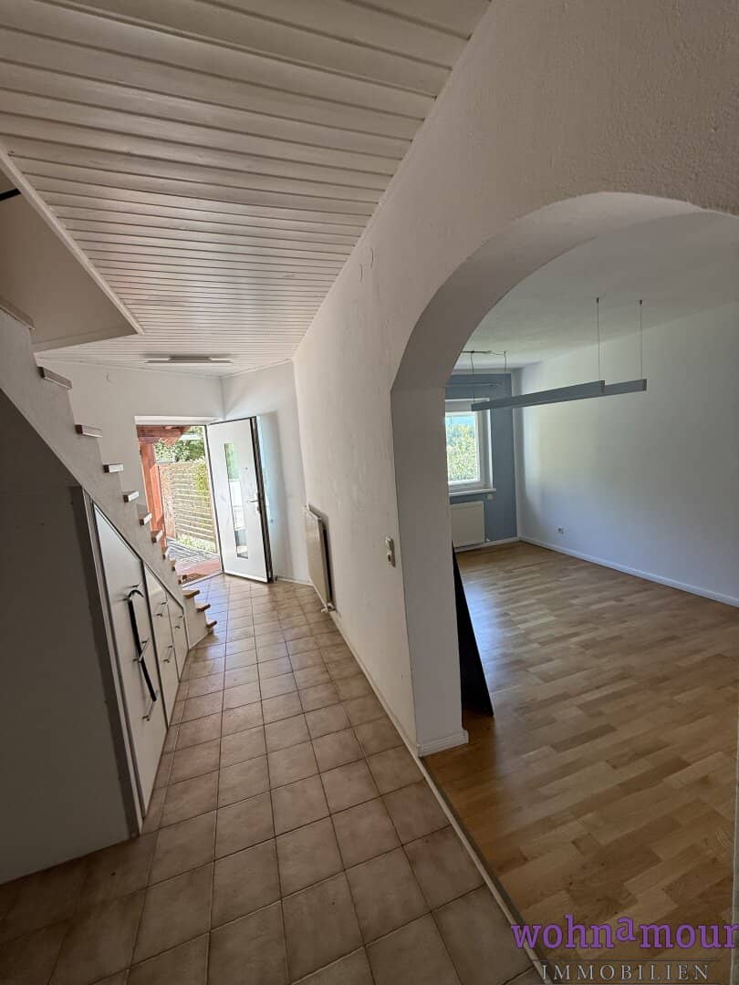 Viel Platz für die ganze Familie – Einfamilienhaus mit Garten und Weitblick
