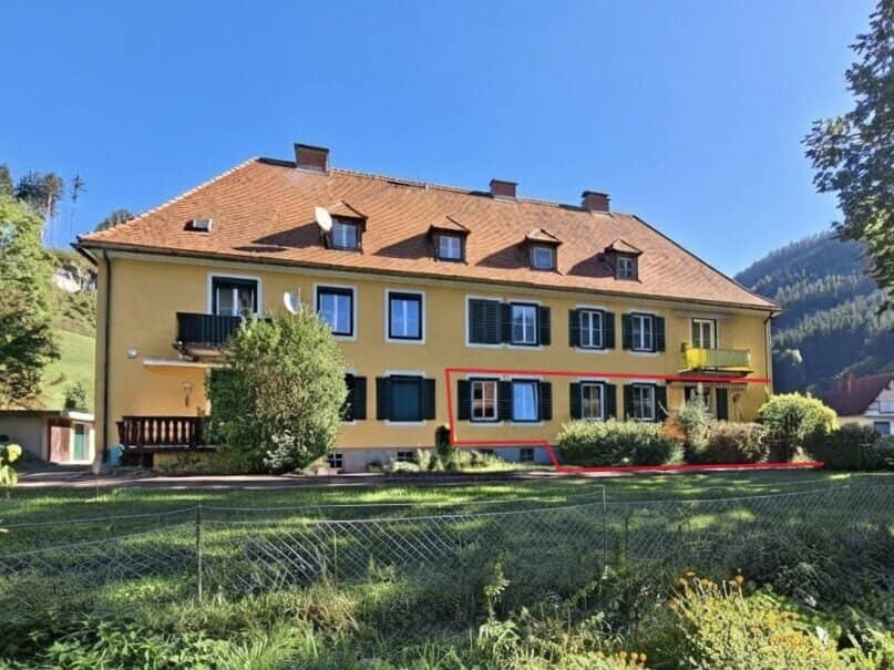 Renovation gem - condominium with garden, terrace and garage