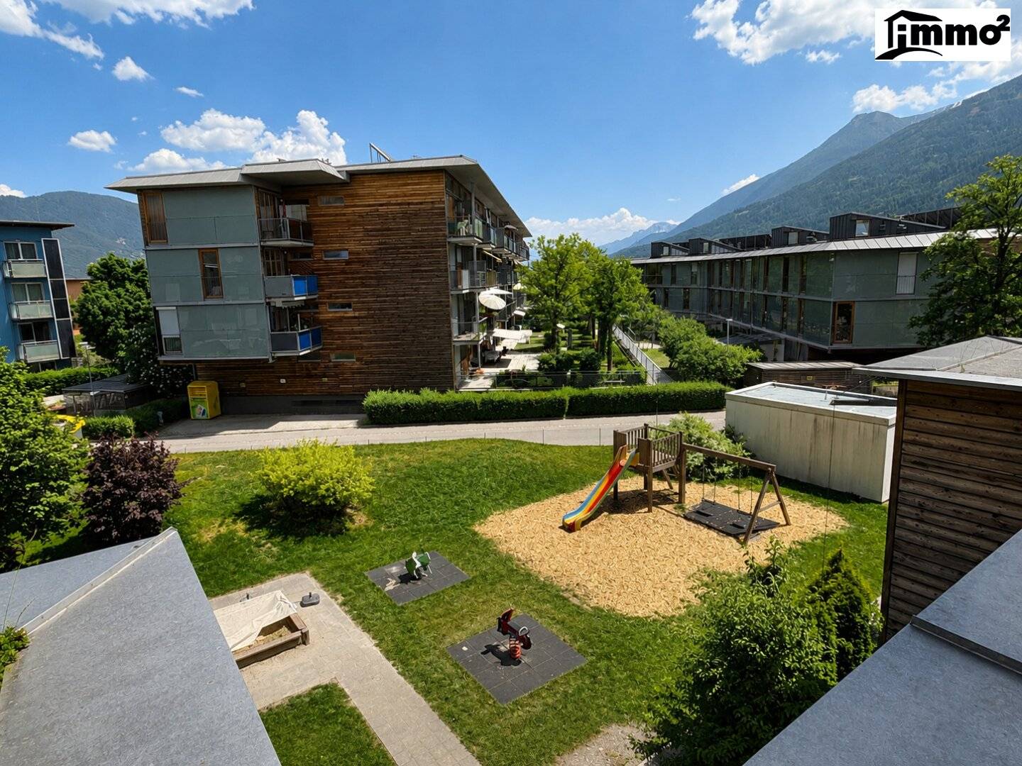 Living with a house feeling - maisonette with garden and two terraces and 2x underground parking spaces included in purchase price