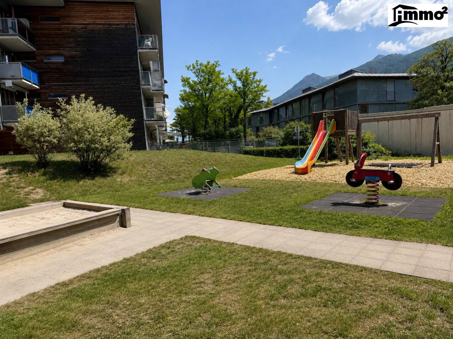 Living with a house feeling - maisonette with garden and two terraces and 2x underground parking spaces included in purchase price