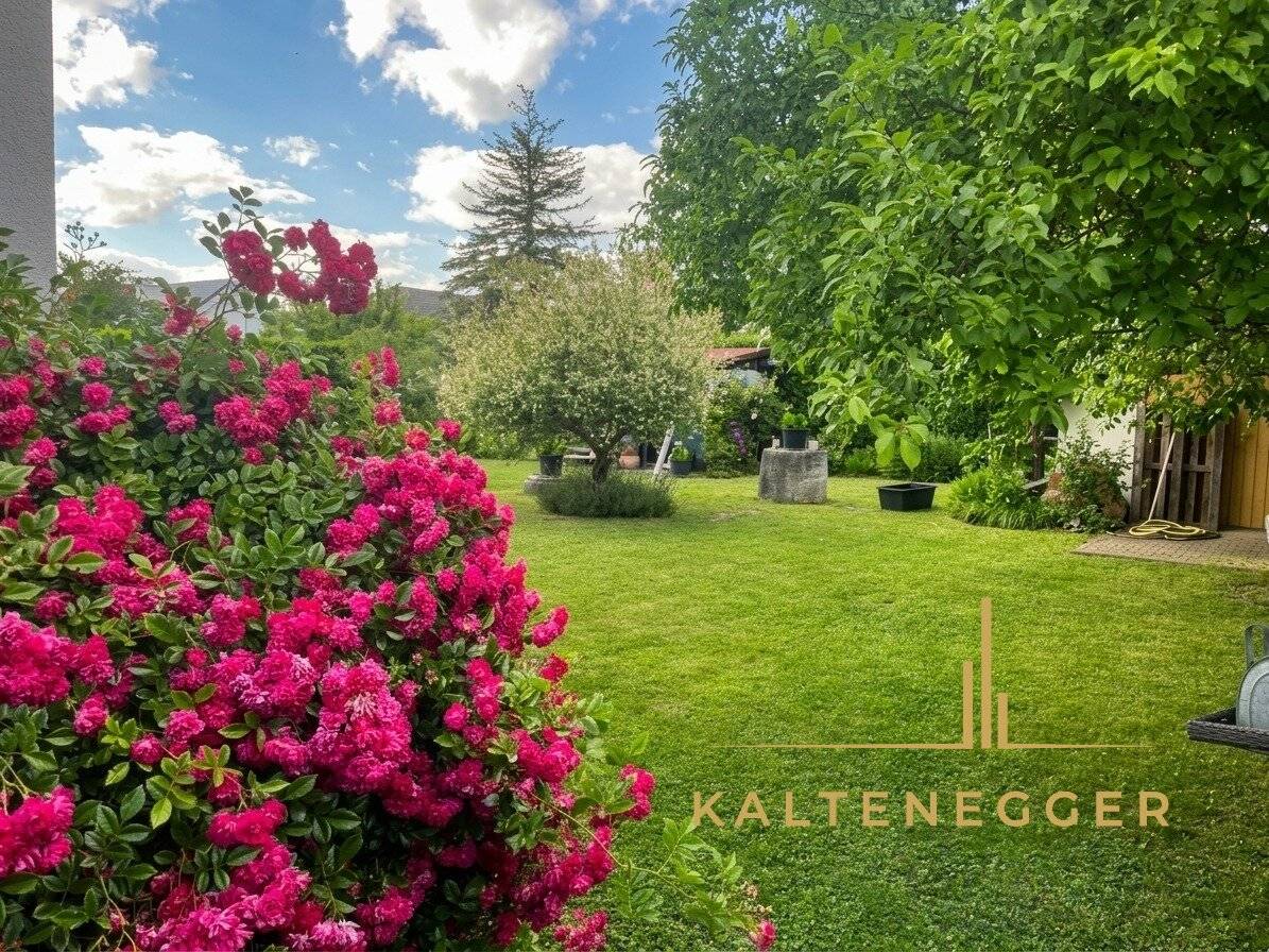 Spacious single-family house with a special sense of space and beautiful garden