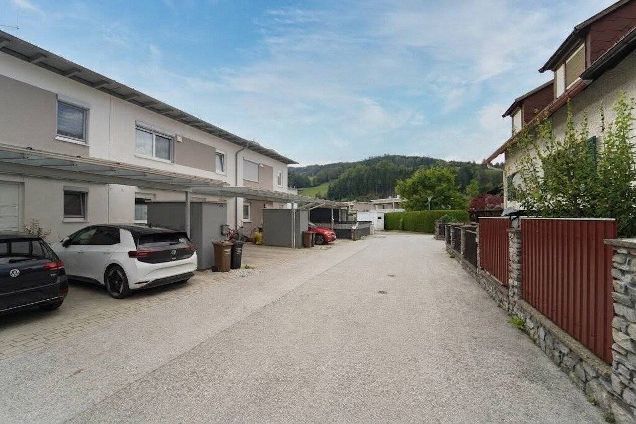 Modernes Kohlbacher Reihenhaus | schöner Garten | ruhige Grünlage | Terrasse, Balkon und Carport