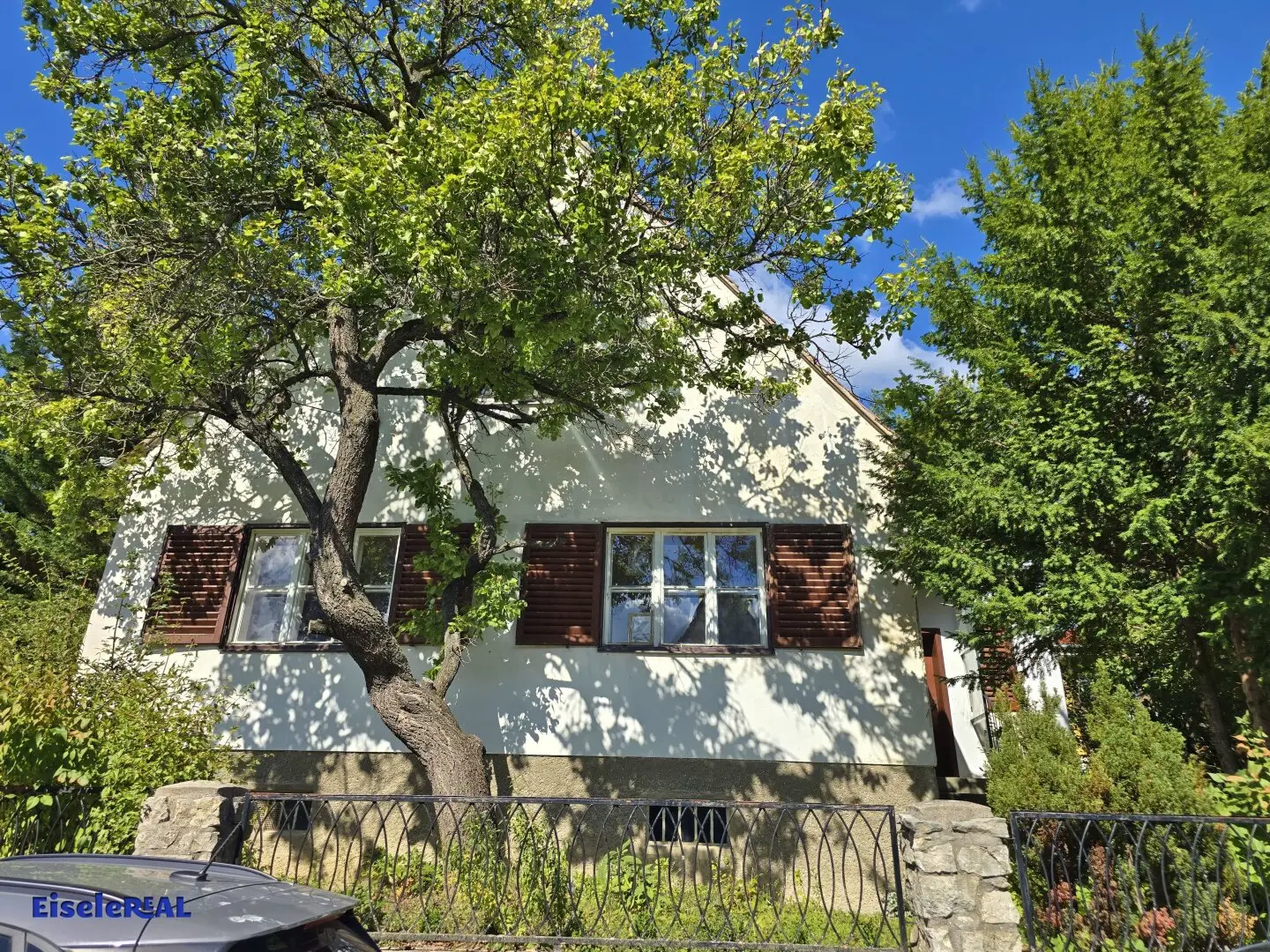 Quiet location potential sale following estate settlement