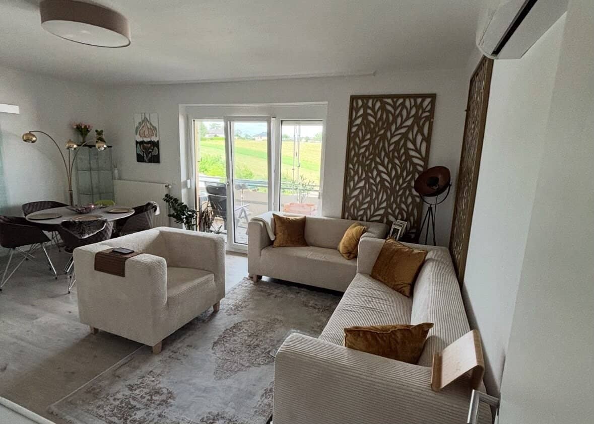 Neusiedl am See - Spacious 4-room apartment with 2 balconies, underground parking &amp; air conditioning