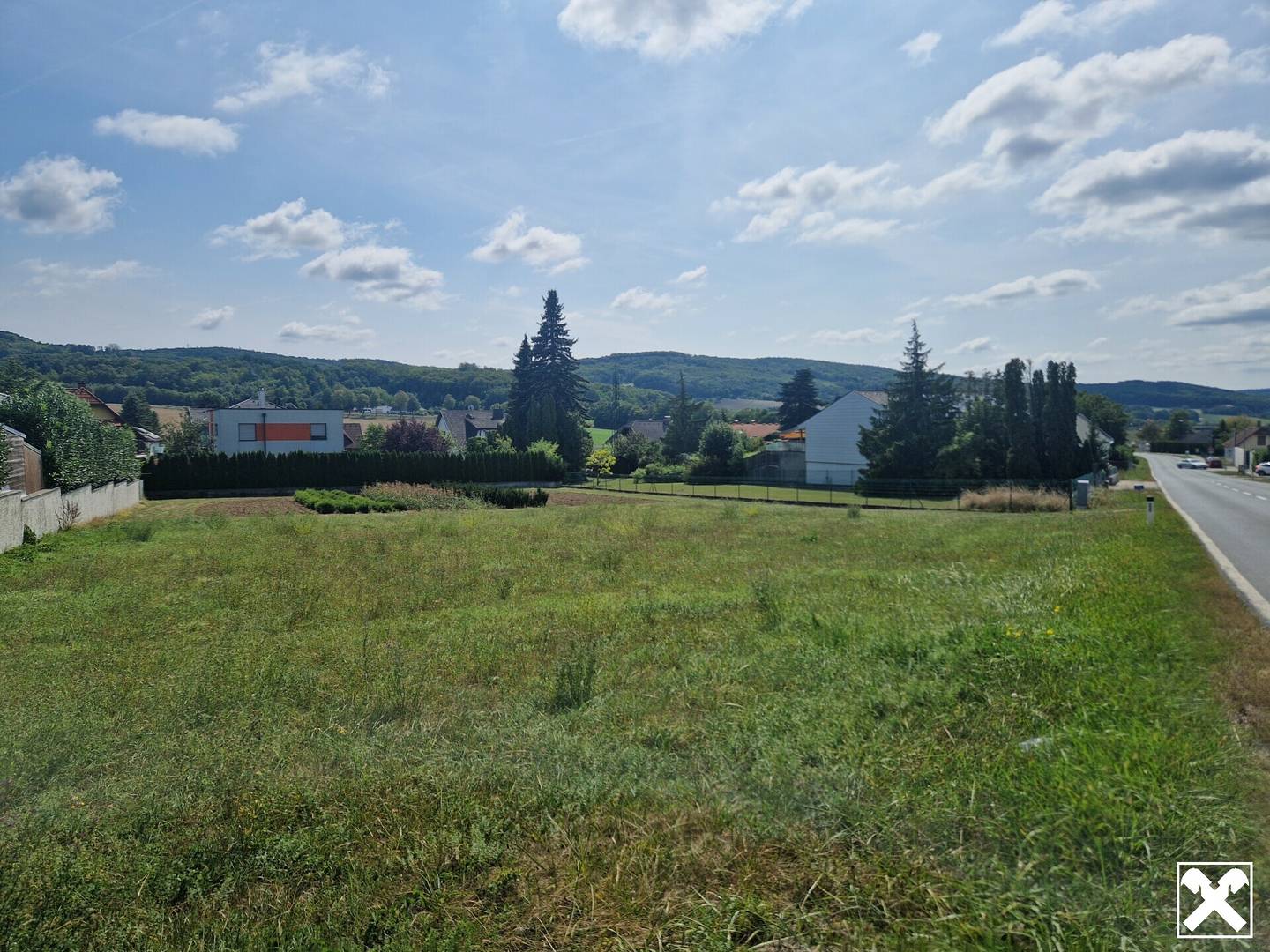 BAUEN UND WOHNEN AM RANDE DES WIENERWALDES IN OLLERN IM NAHBEREICH VON WIEN