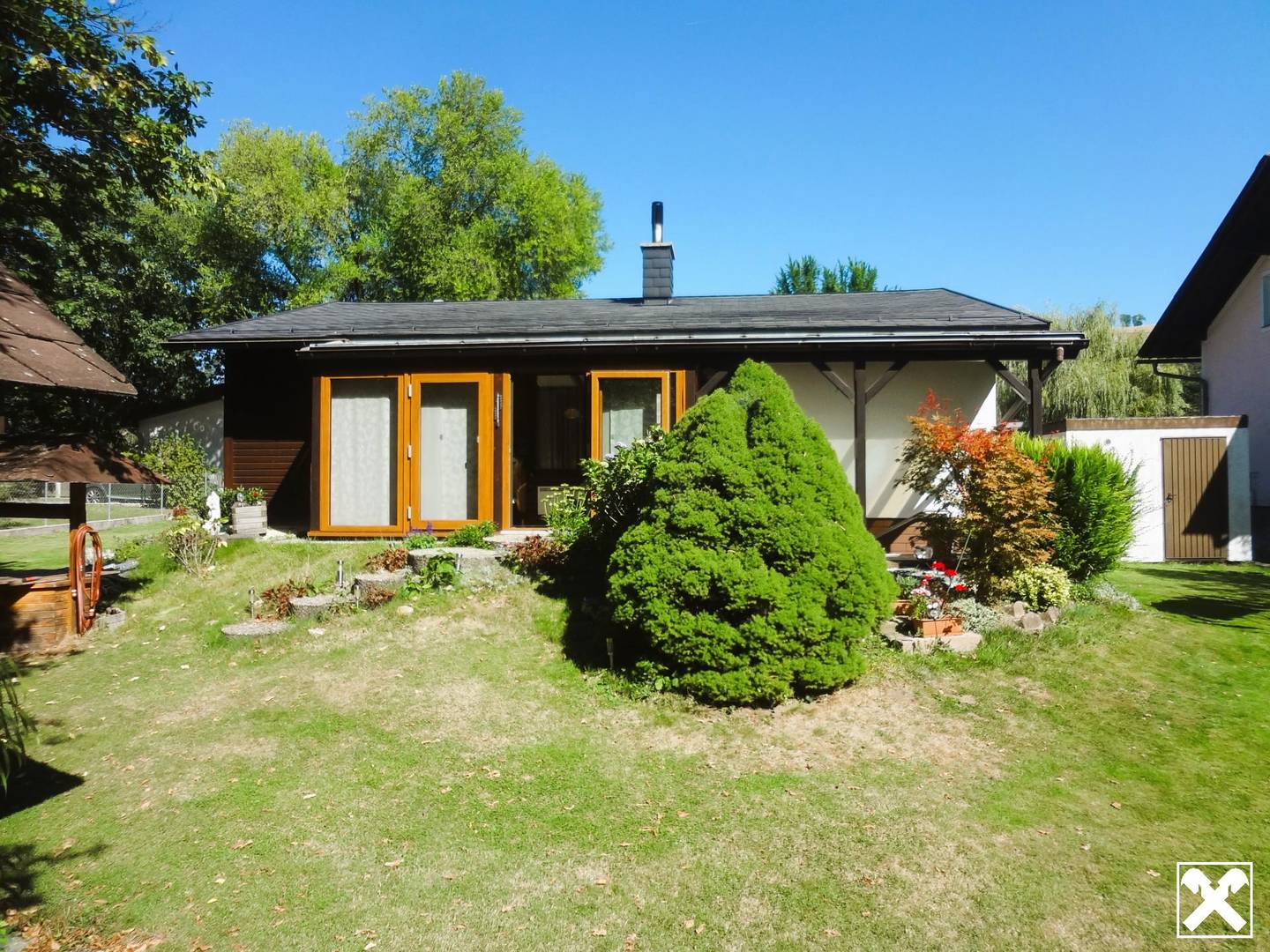 Wohnung mit Garten und Wintergarten in ruhiger Ortsrandlage