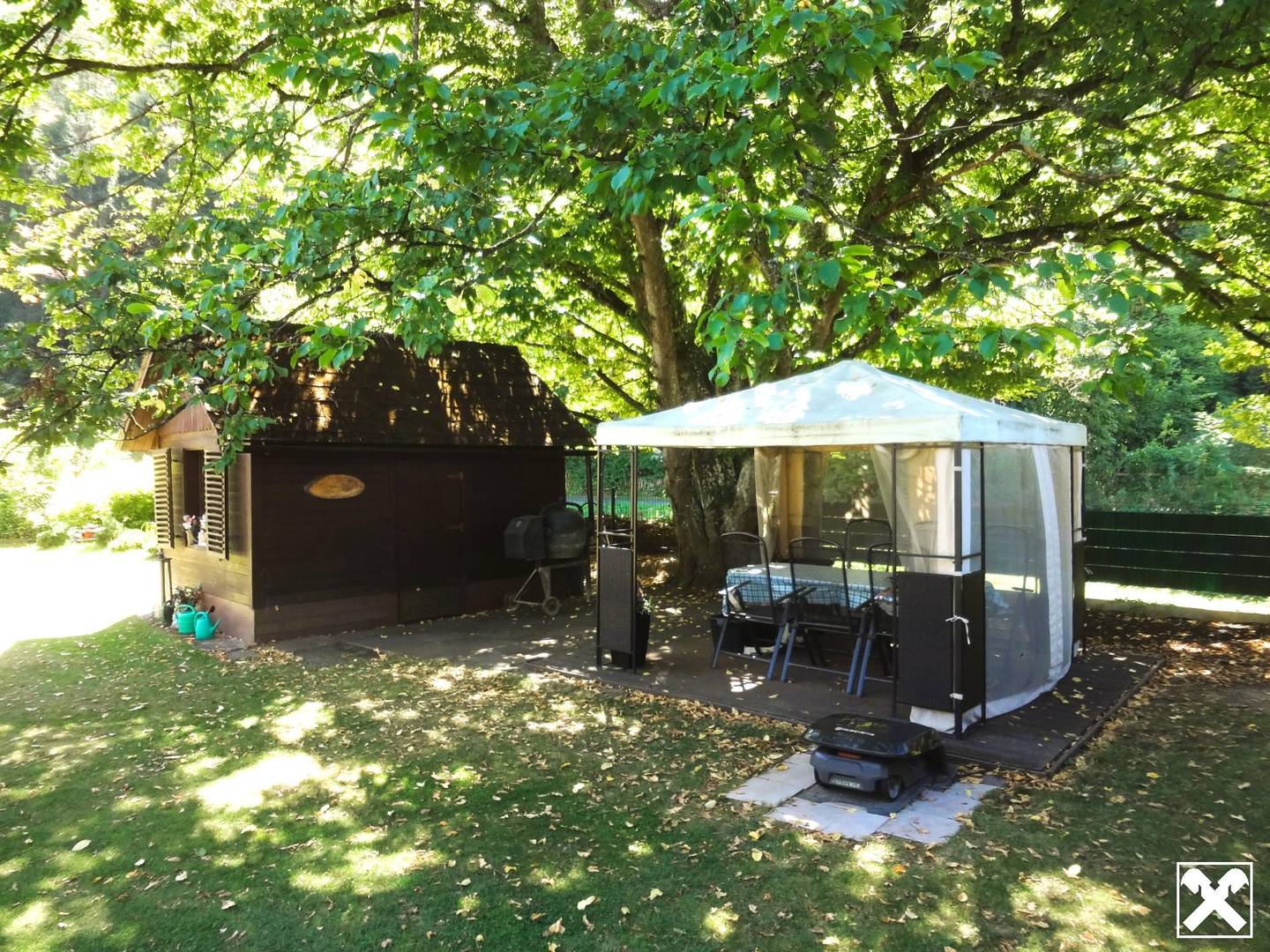 Wohnung mit Garten und Wintergarten in ruhiger Ortsrandlage