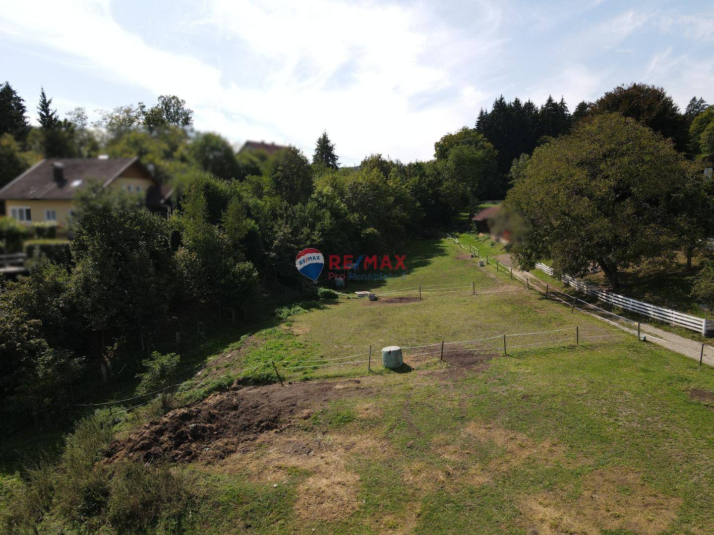 Quiet location near Schloss Hallegg apartment