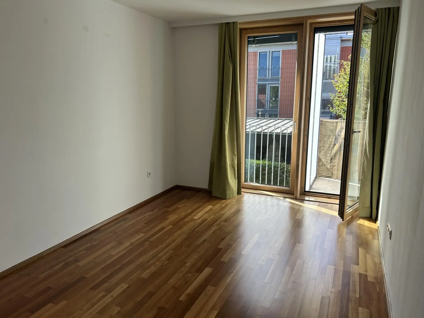 Helle Wohnung in Solarcity mit Tiefgaragenplatz