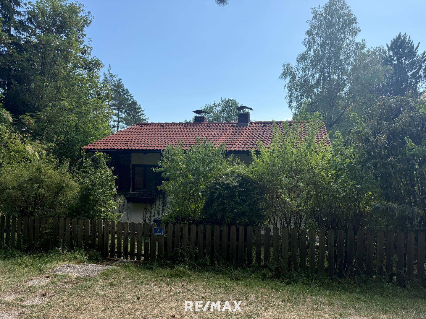 Familienwohnung in Grünlage mit Garten und Kamin