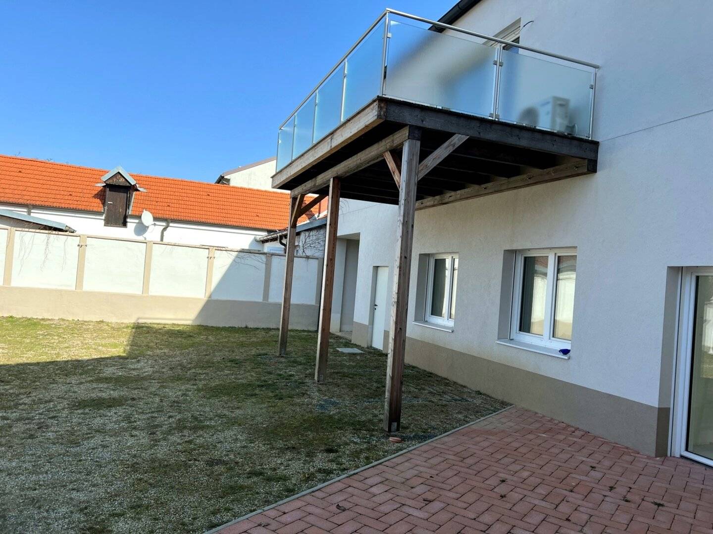 Penthouse with gallery and roof terrace – individual living dream in Neusiedl am See