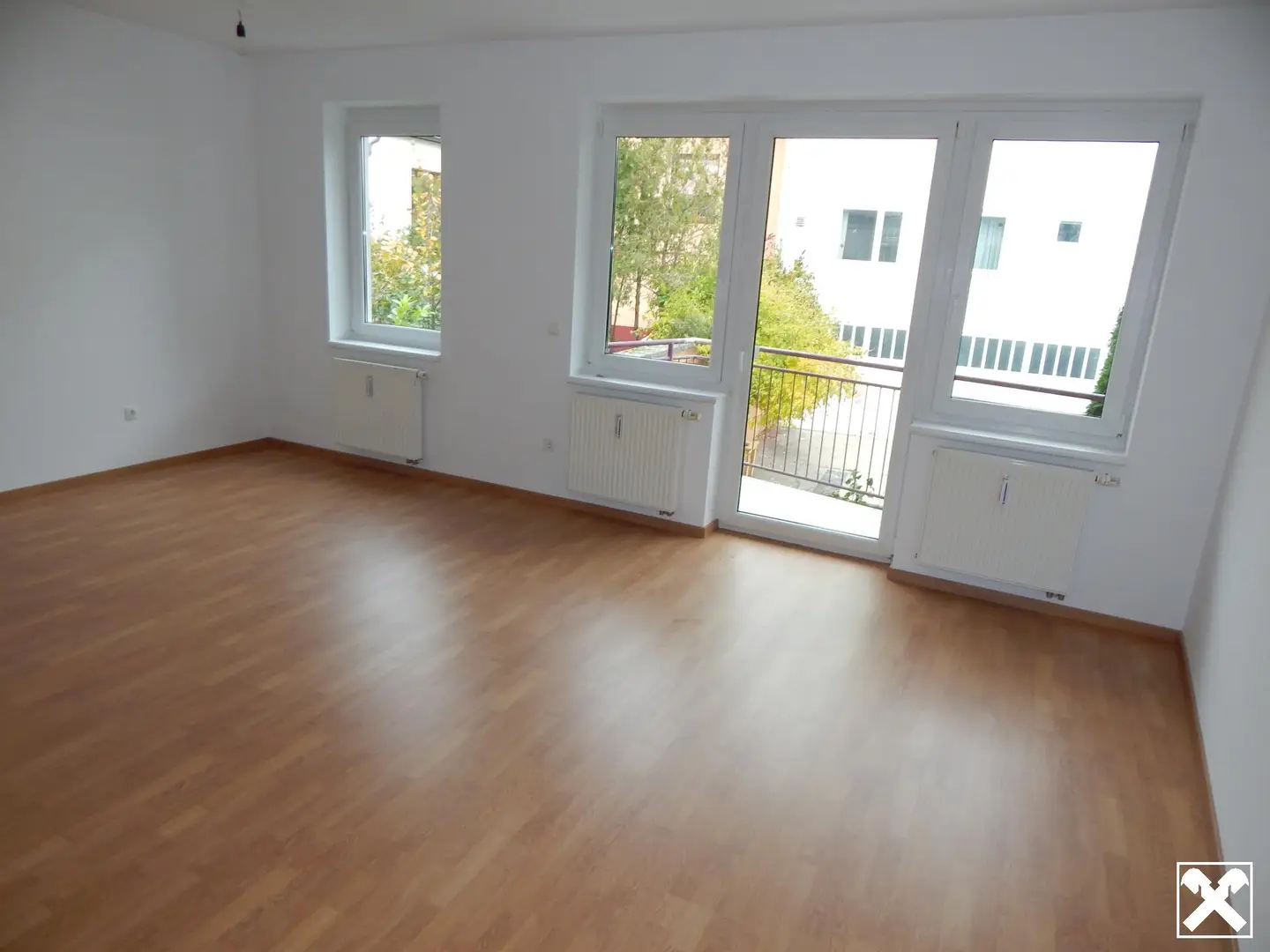 Apartment central Hollabrunn commission free