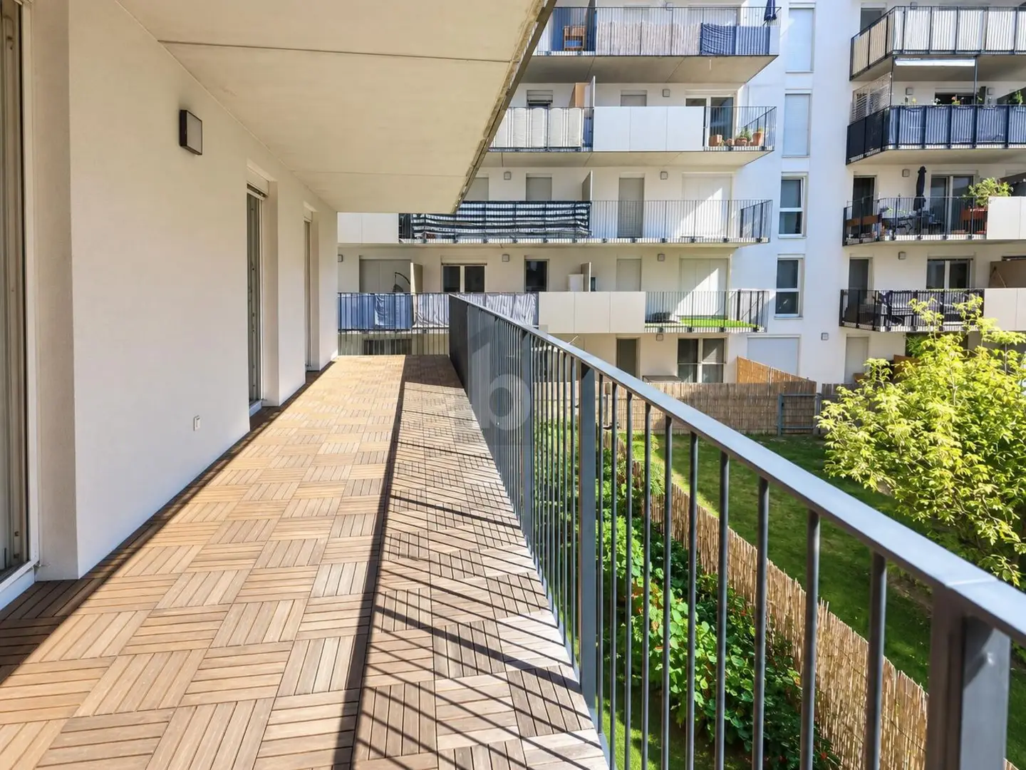 Apartment with large balcony and courtyard view